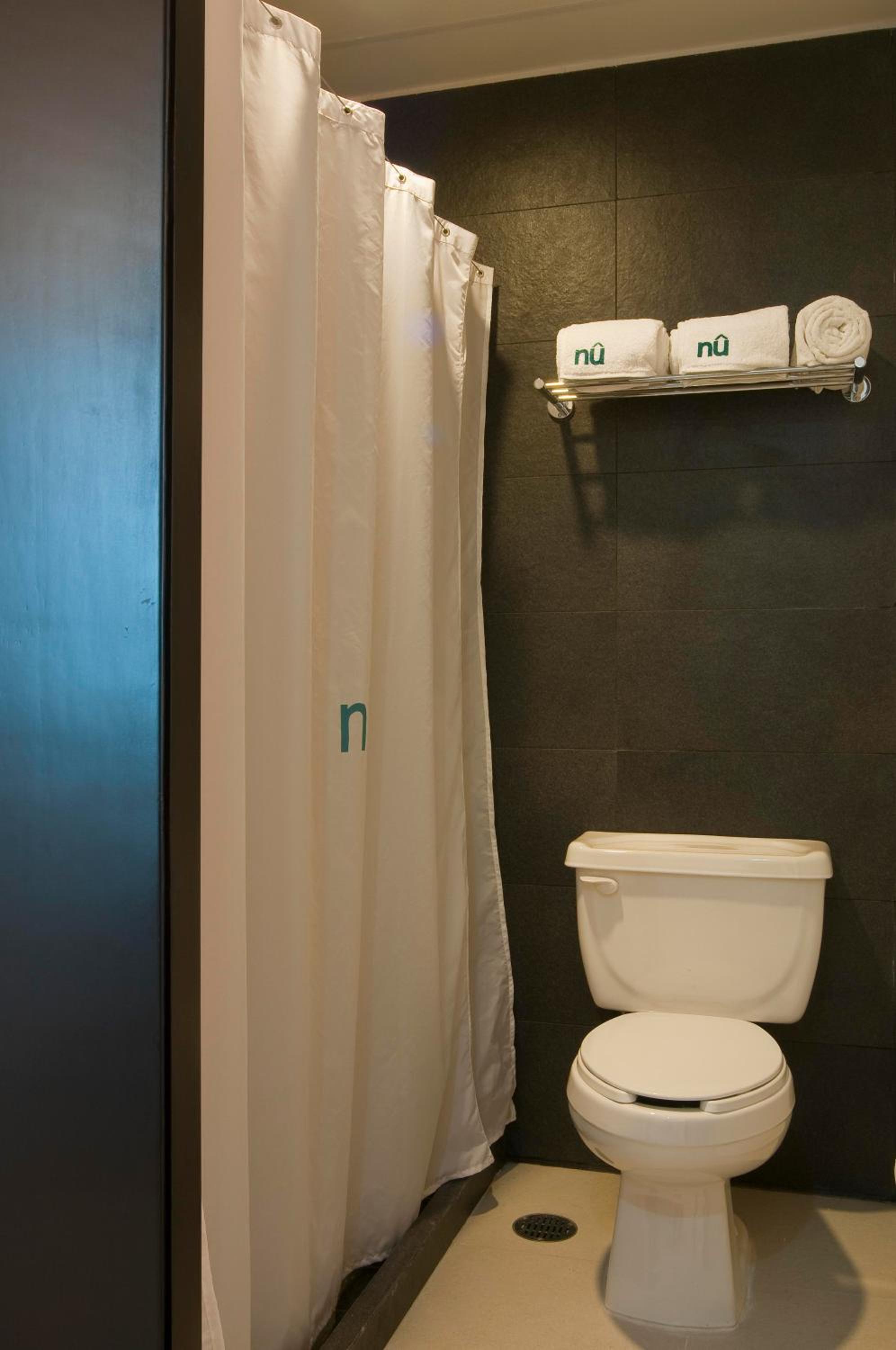 Standard Double Room - Photo 6