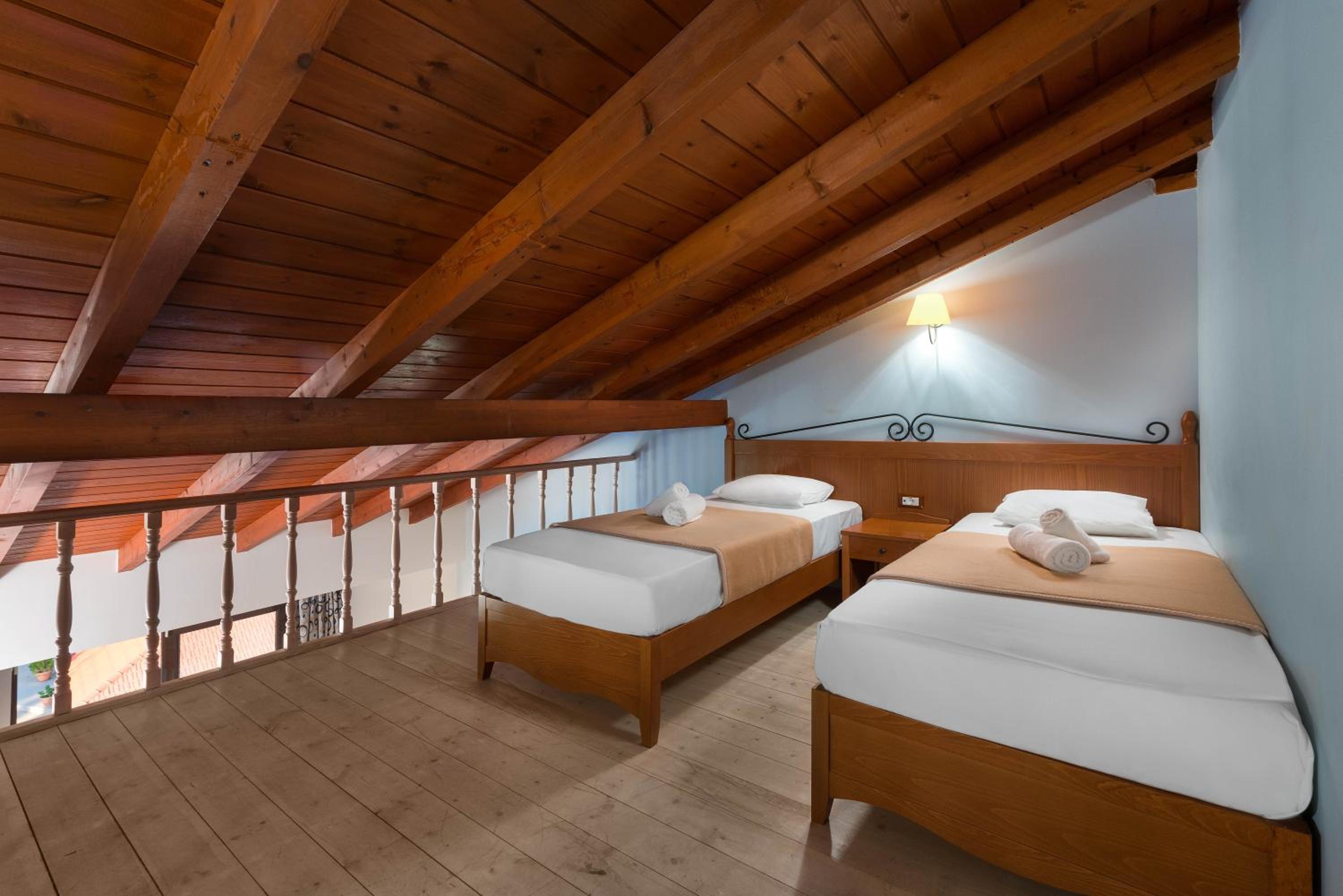 Quadruple Room - Split Level photo 3