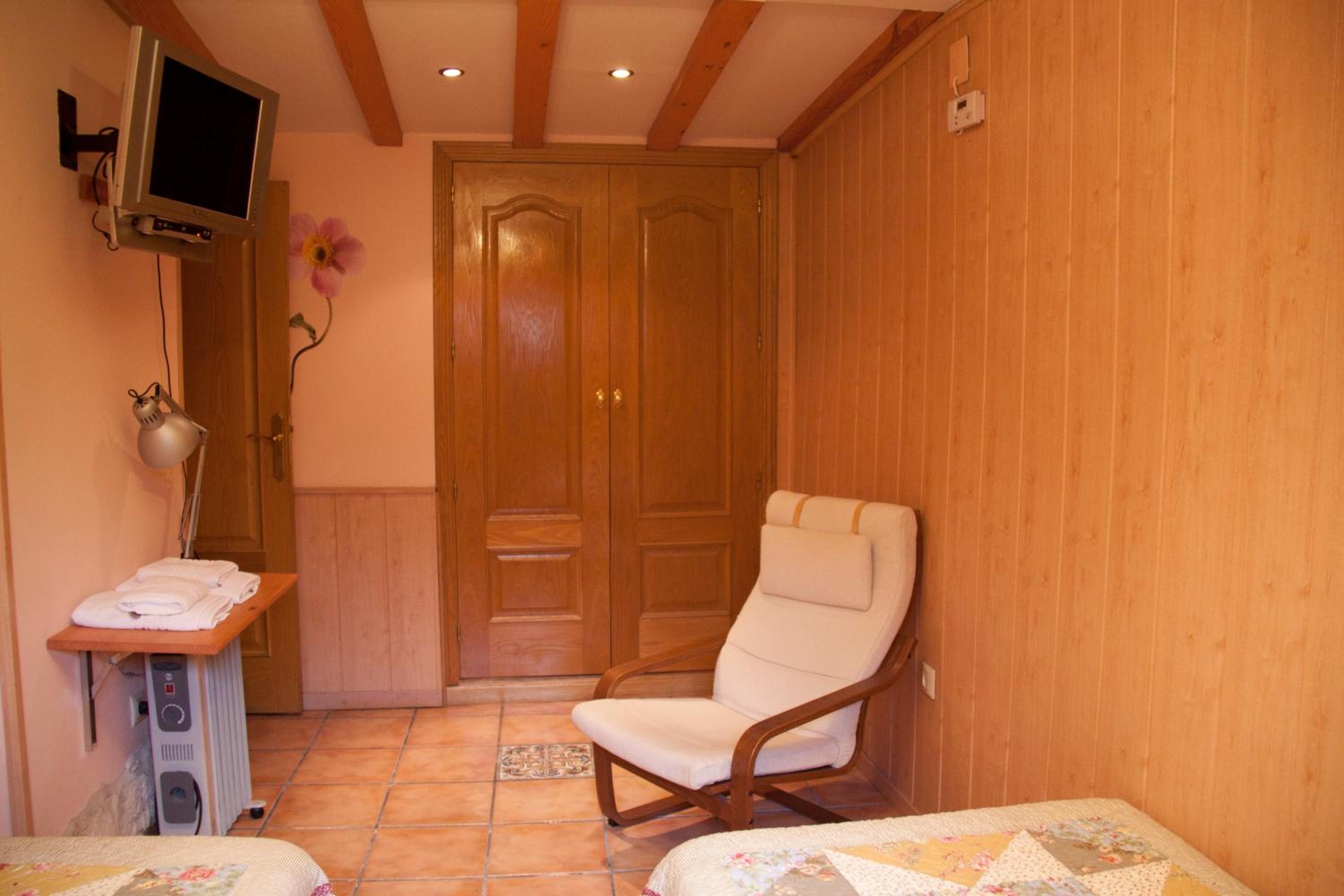 Habitación Doble o con Dos Camas con Baño Compartido