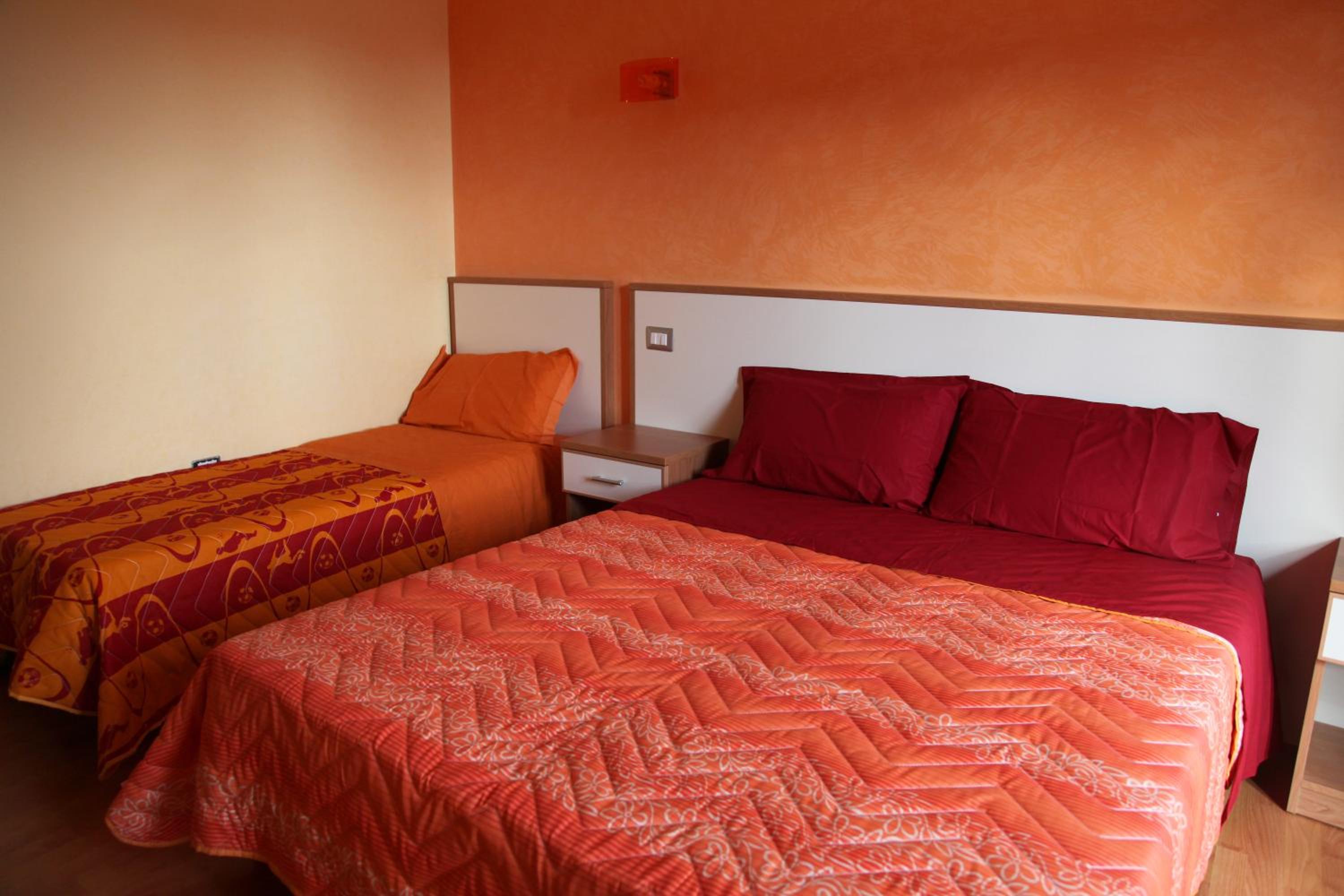 Triple Room - Photo 2