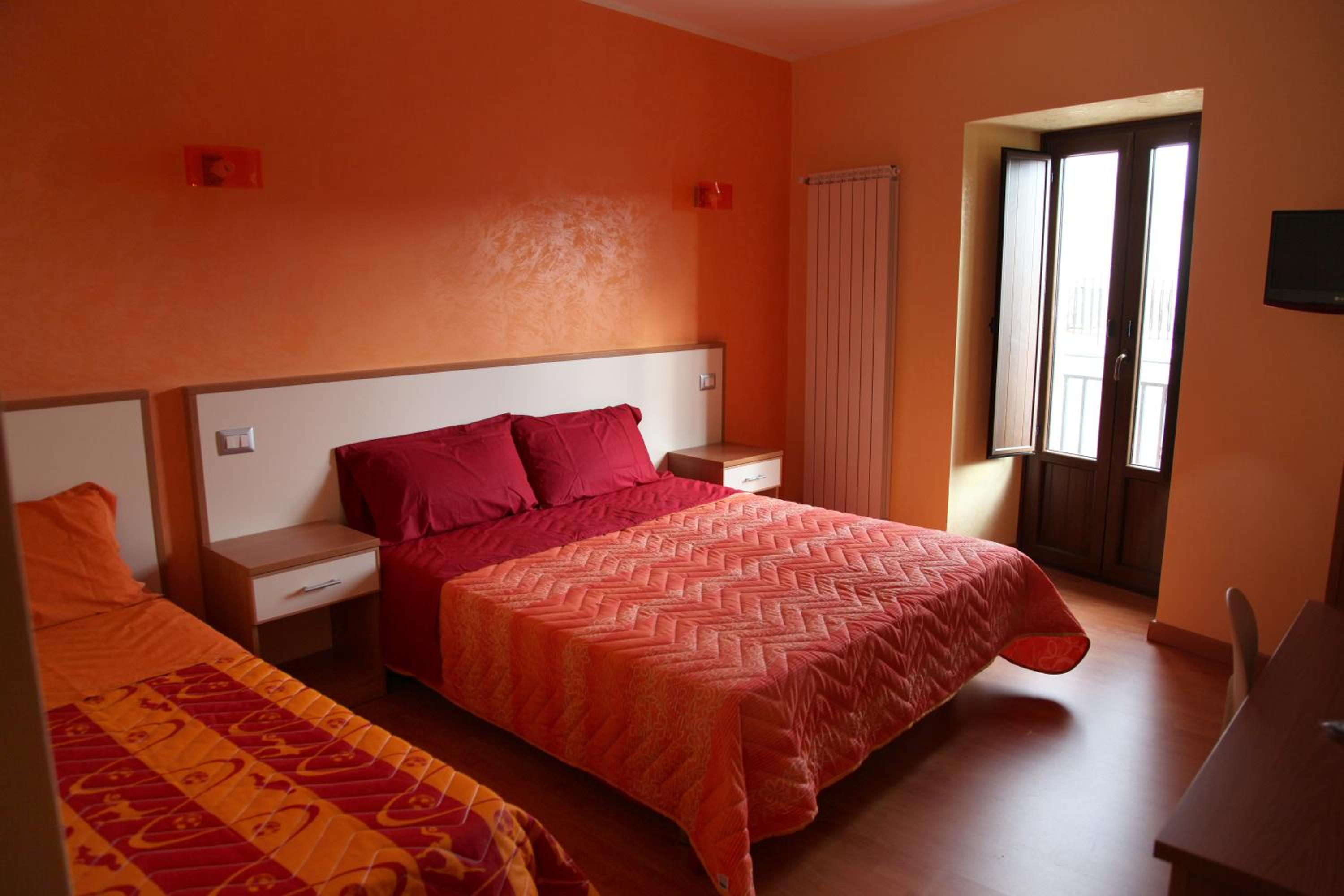 Triple Room - Photo 1
