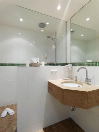 Standard Double Room - Photo 3
