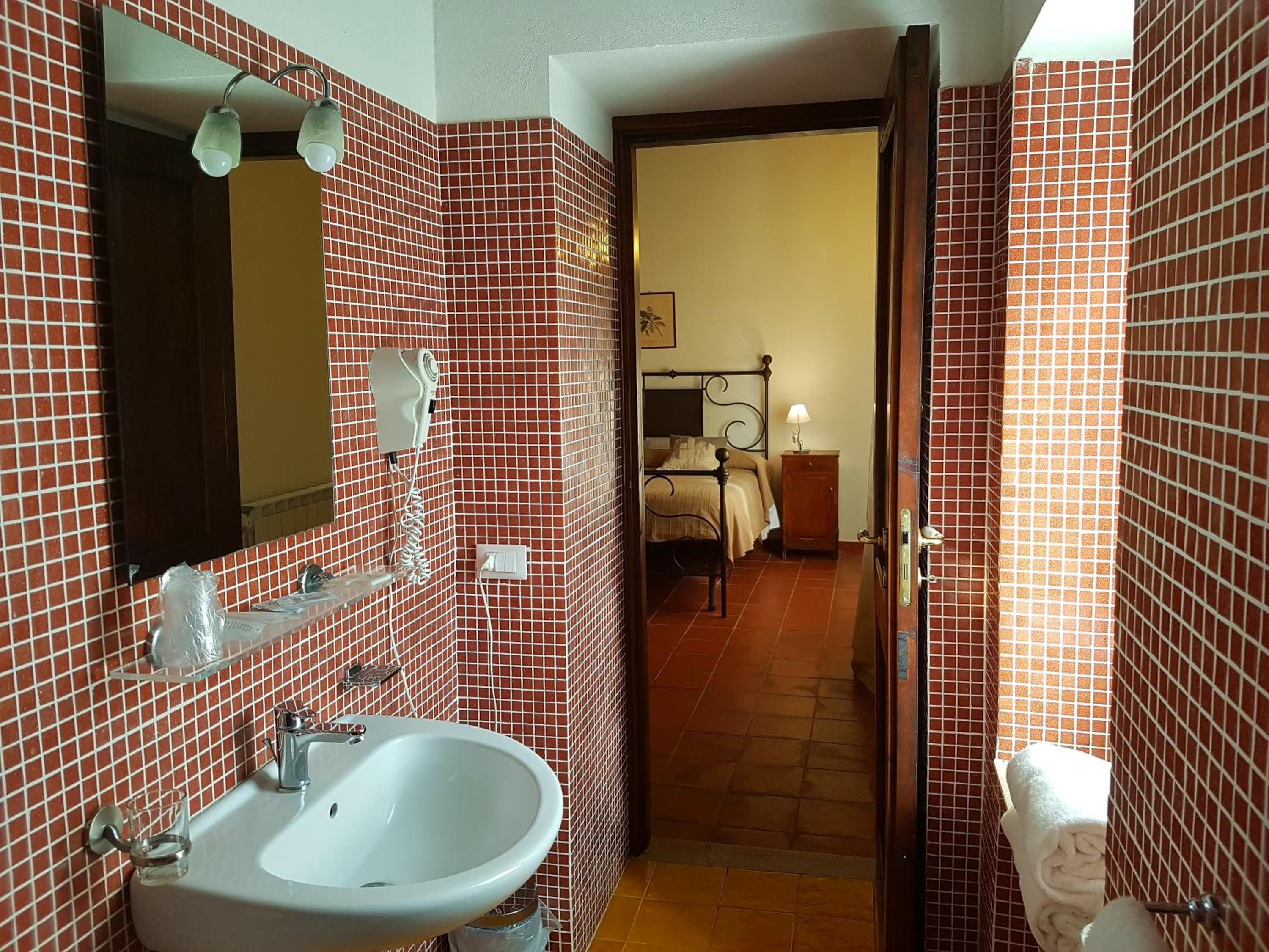 Double Room - Photo 14