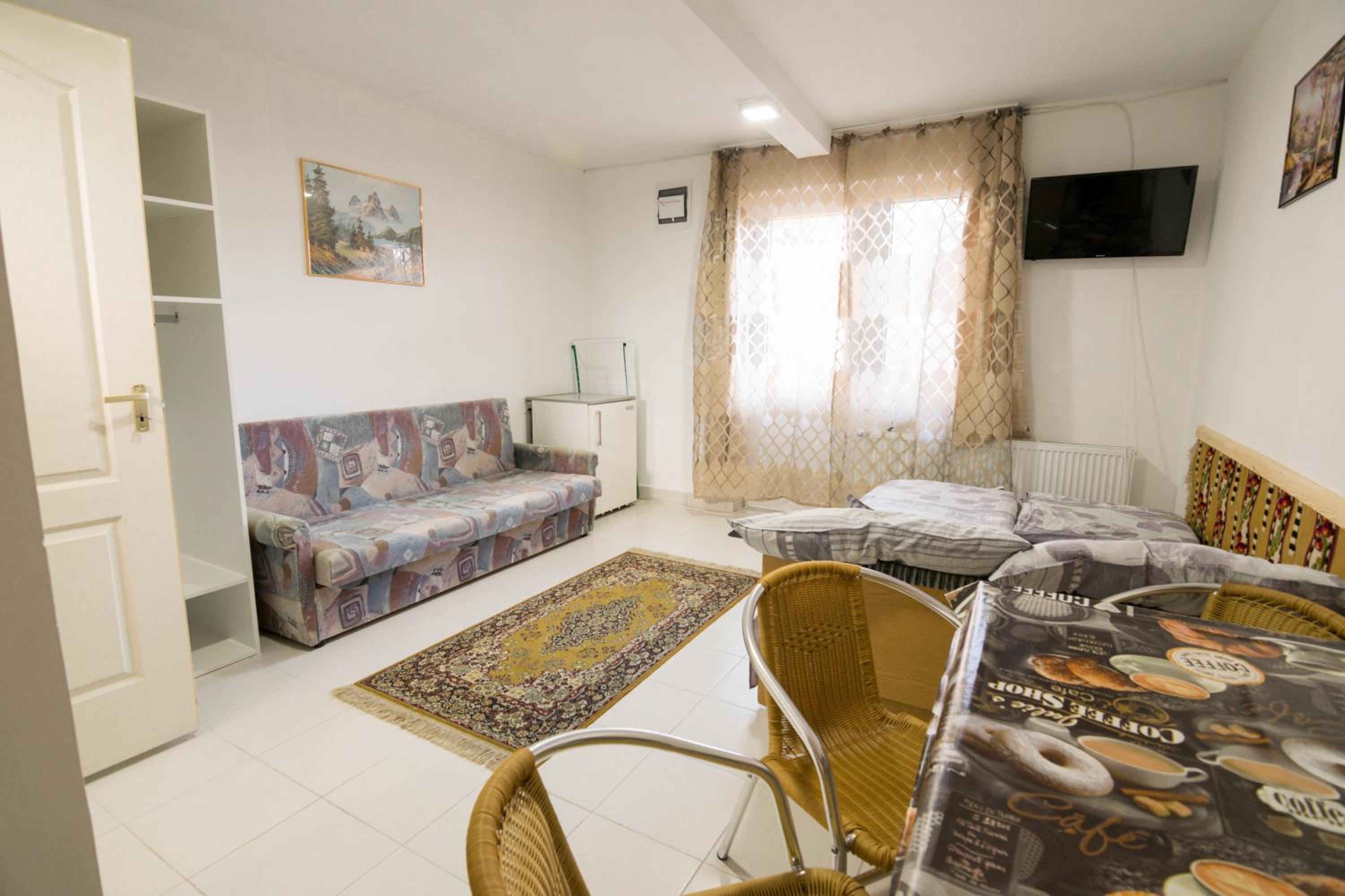 Apartment - Ground Floor photo 3
