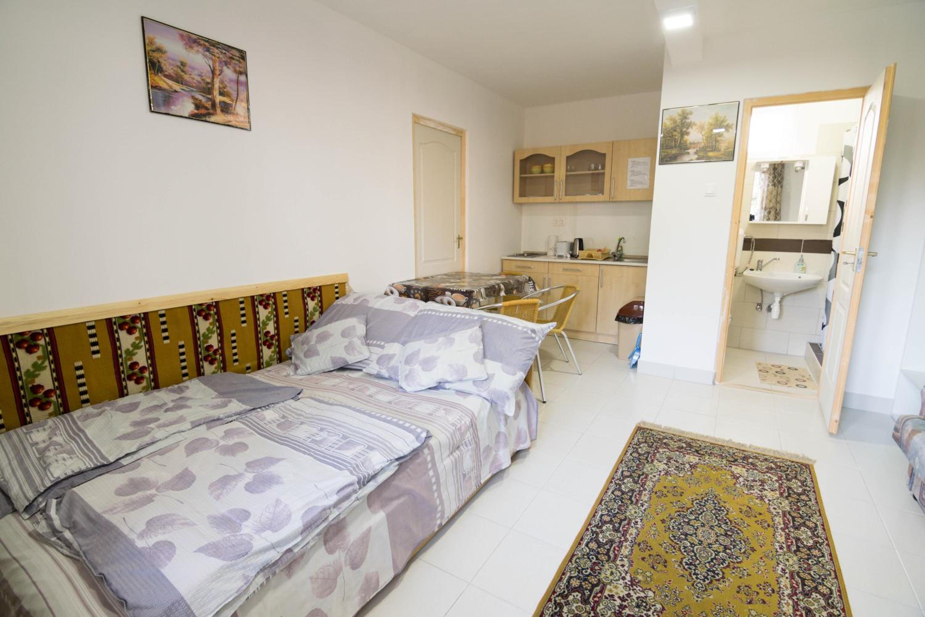 Apartment - Ground Floor photo 2