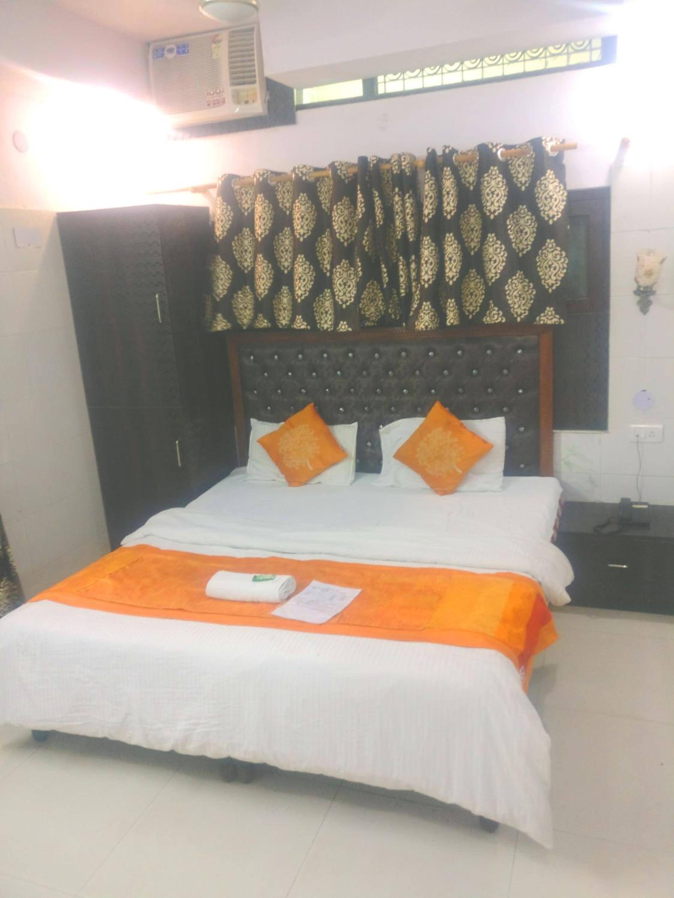 Deluxe Room - Photo 15