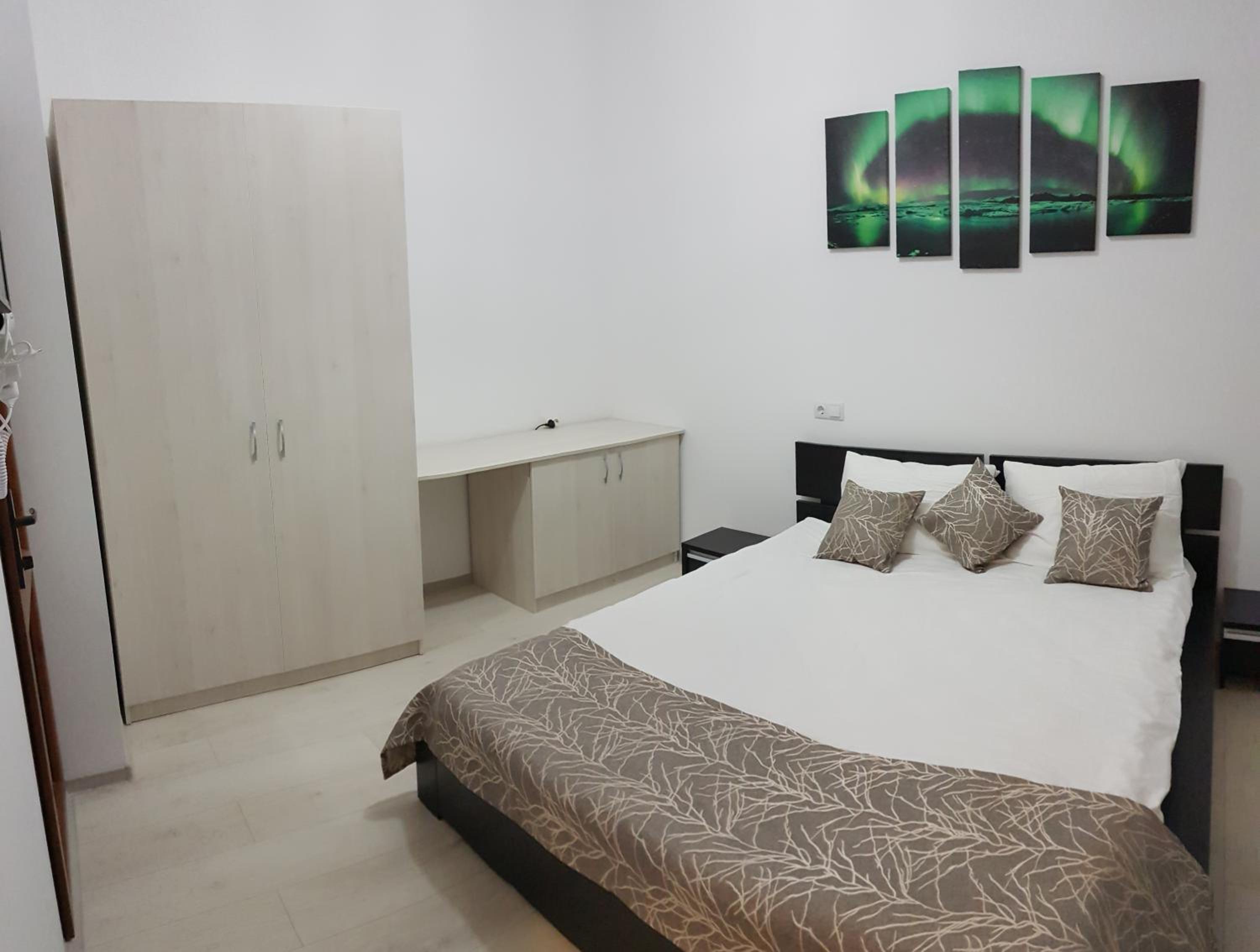 Standard Double Room - Photo 2