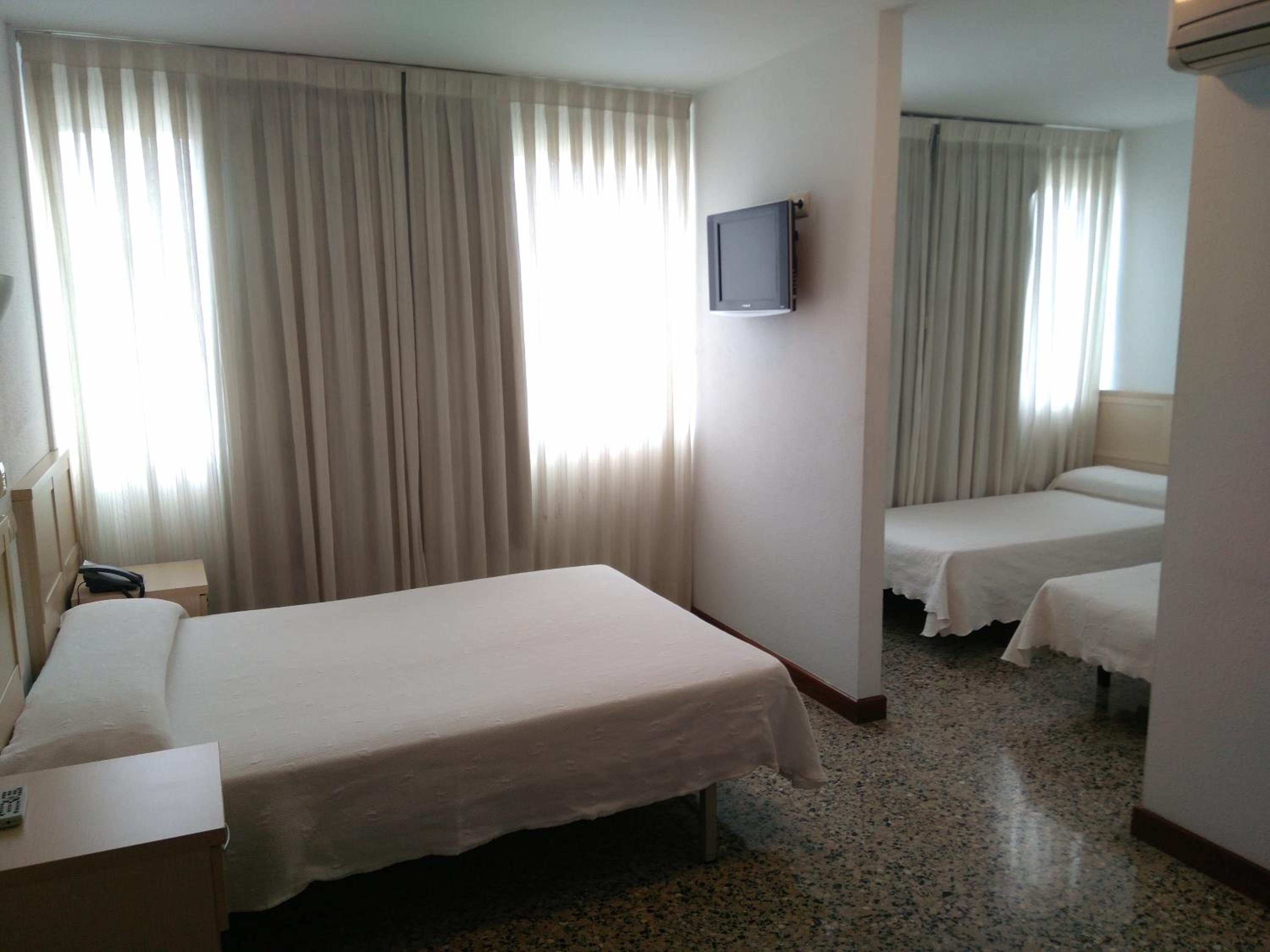 Quadruple Room photo 3
