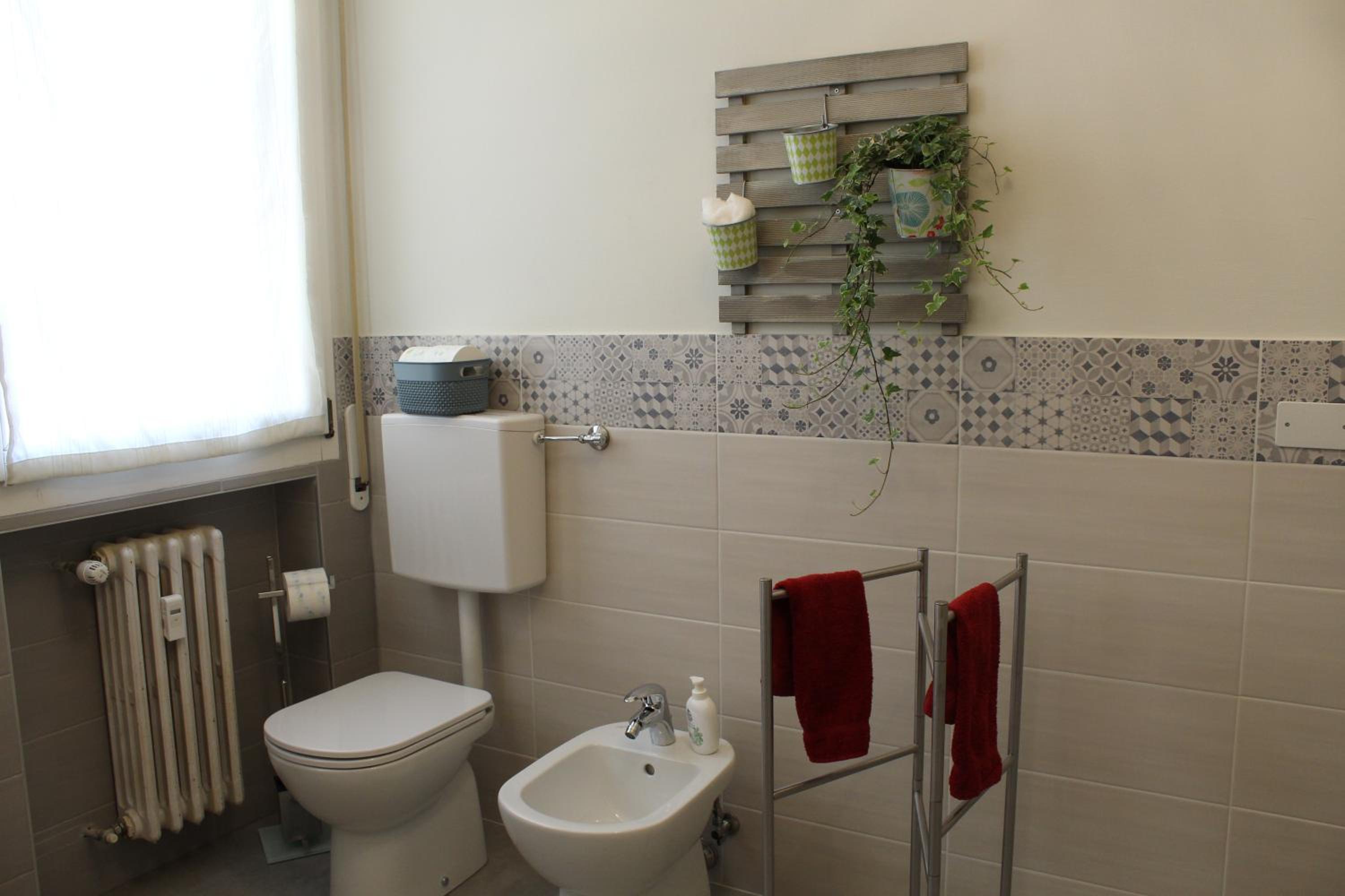 Two-Bedroom Apartment - Photo 12