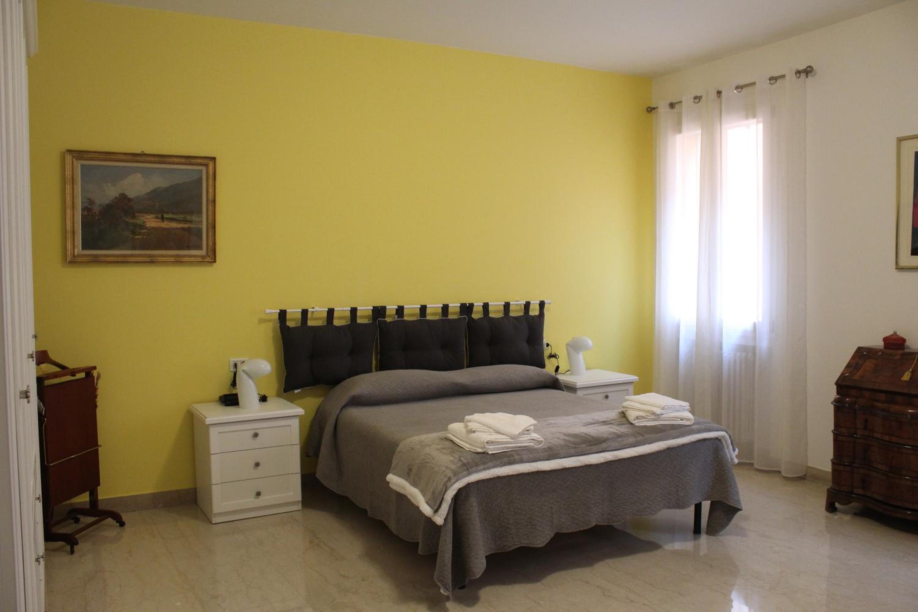 Two-Bedroom Apartment - Photo 13