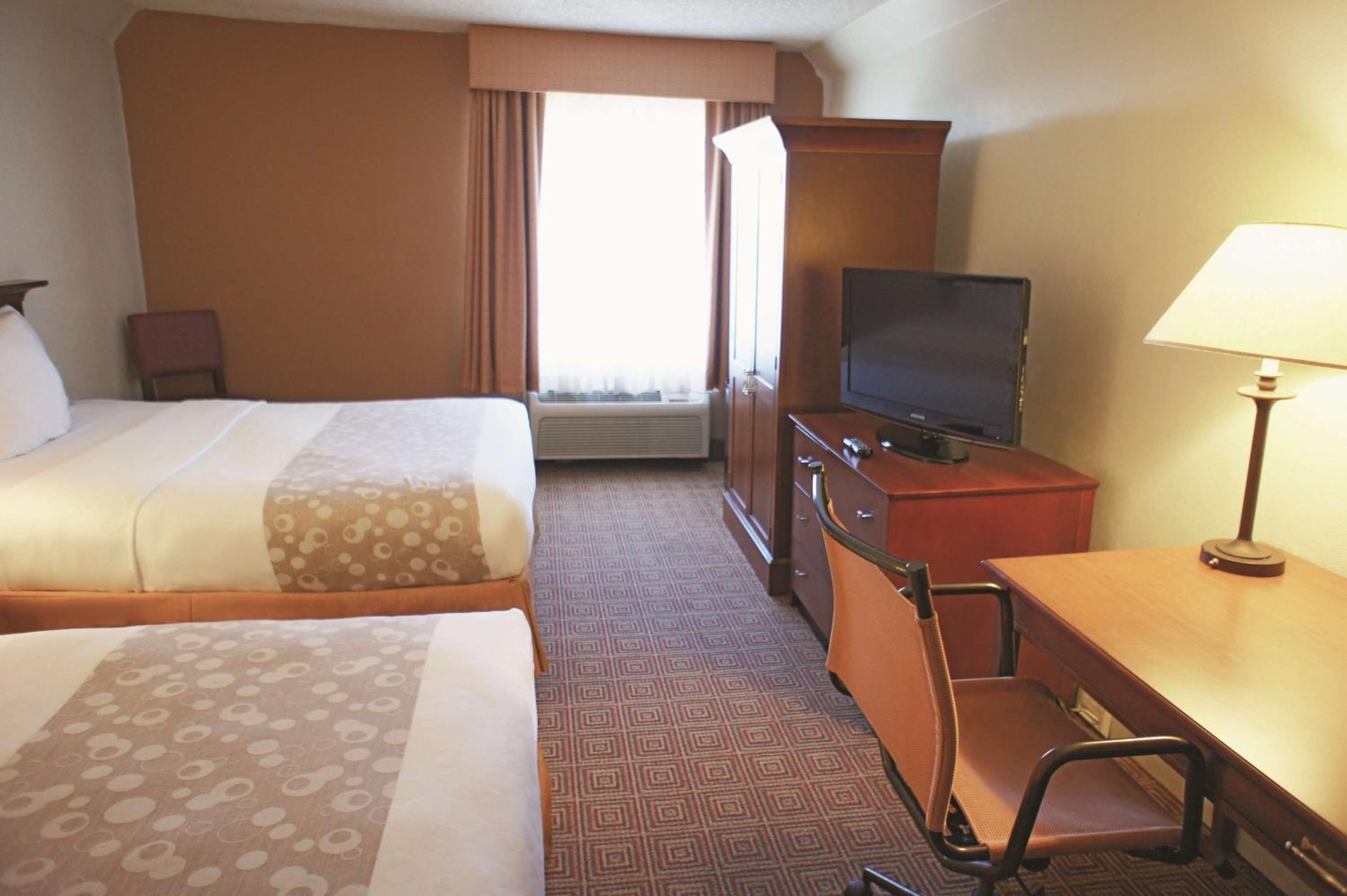 Double Room with Two Double Beds - Disability Access - Photo 1