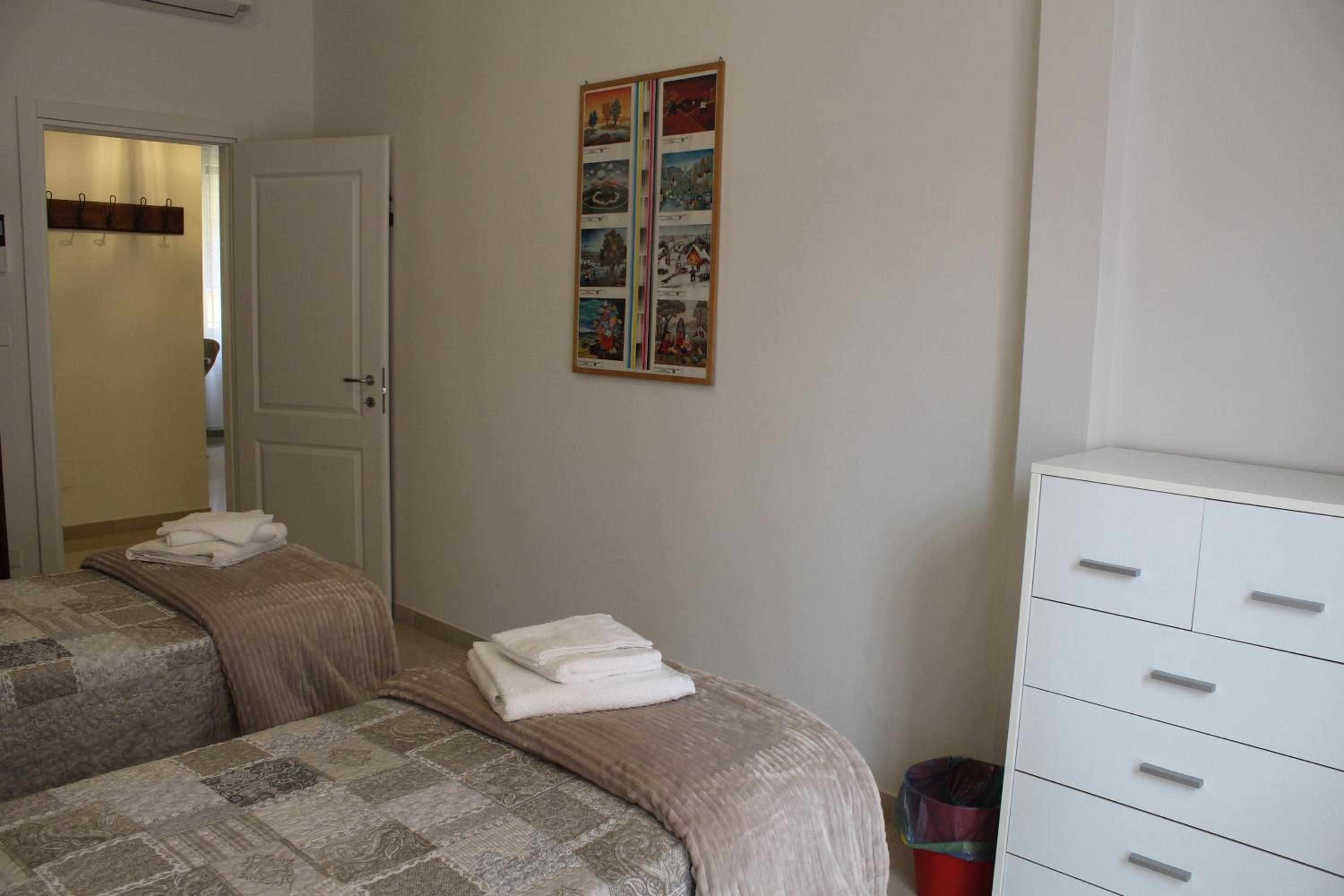 Two-Bedroom Apartment - Photo 18
