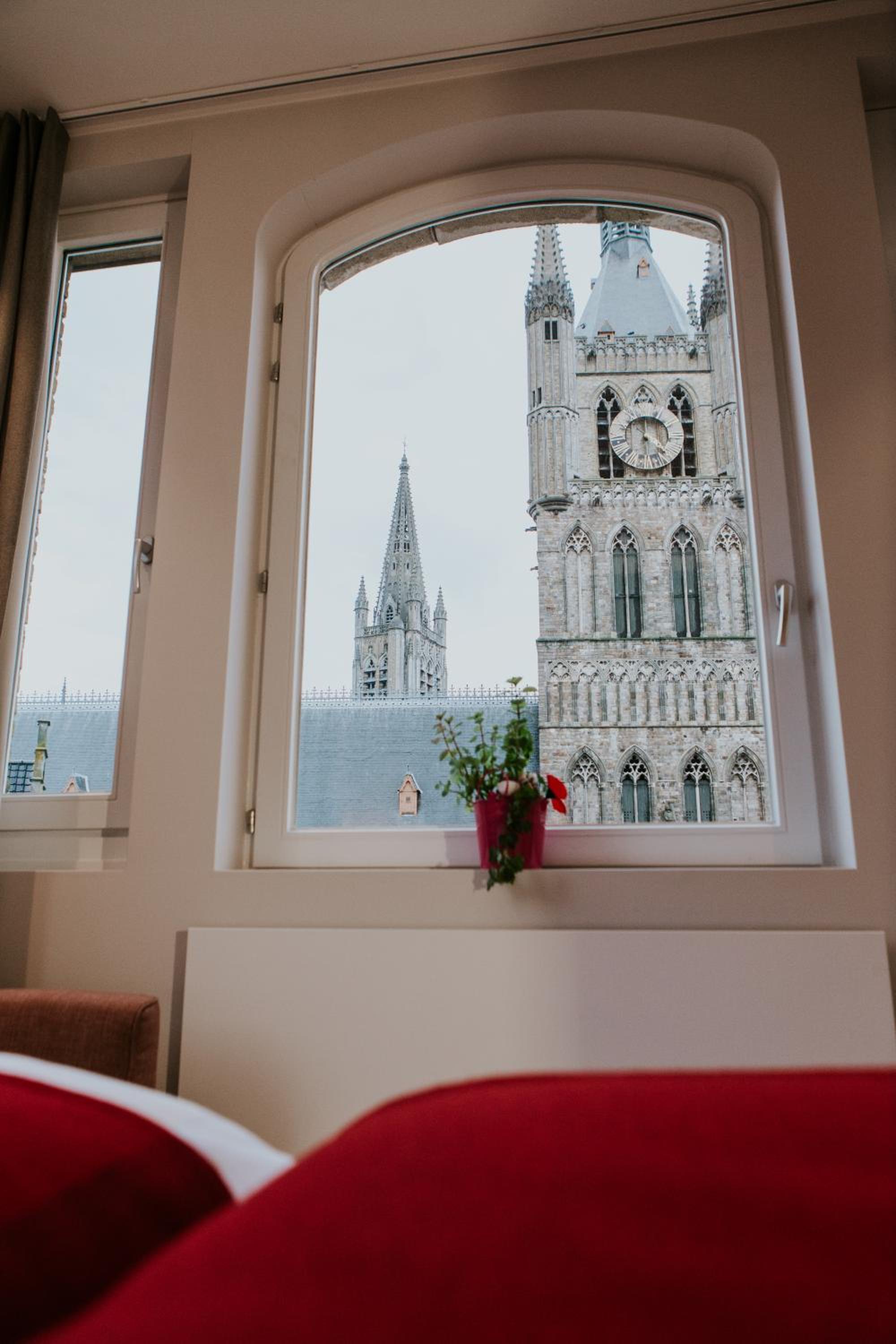 Standard Suite - Photo 2