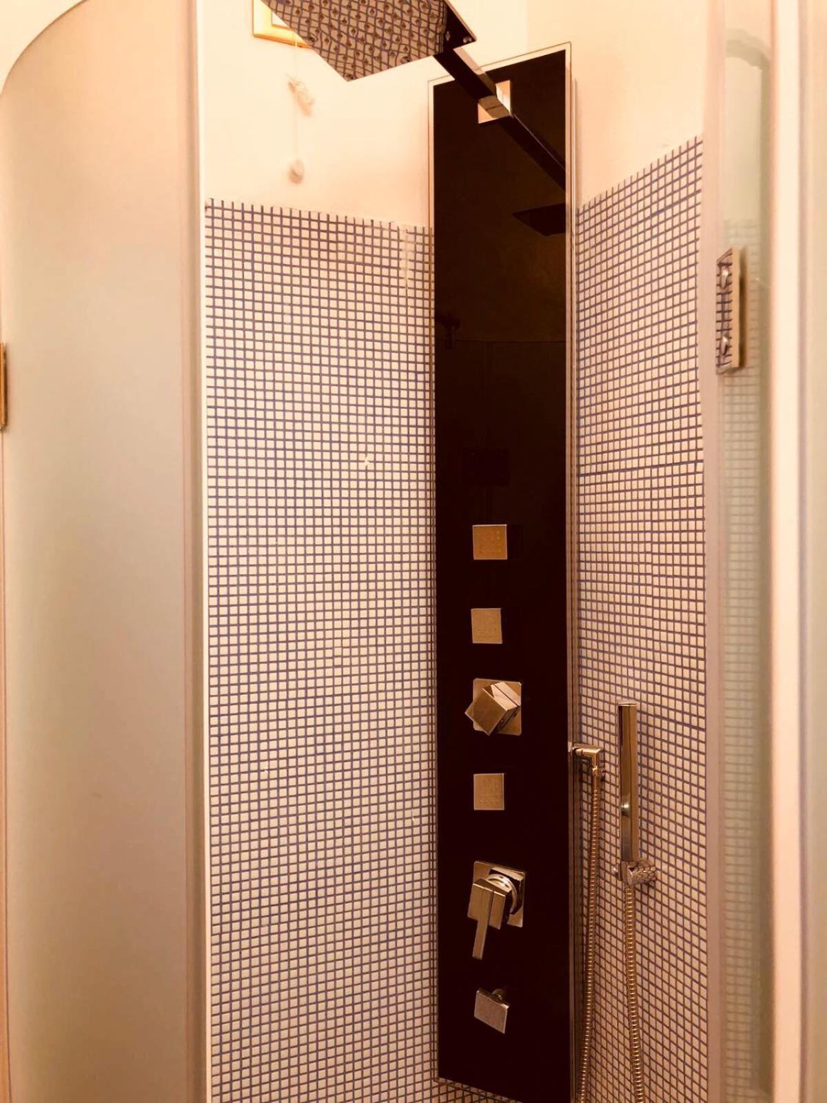 Double Room - Photo 22