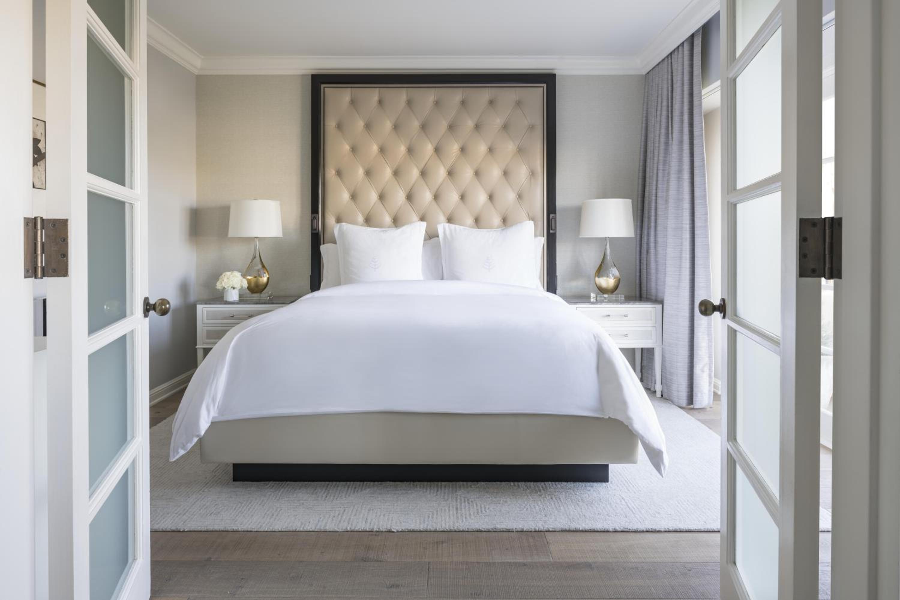 California Suite with King Bed photo 3