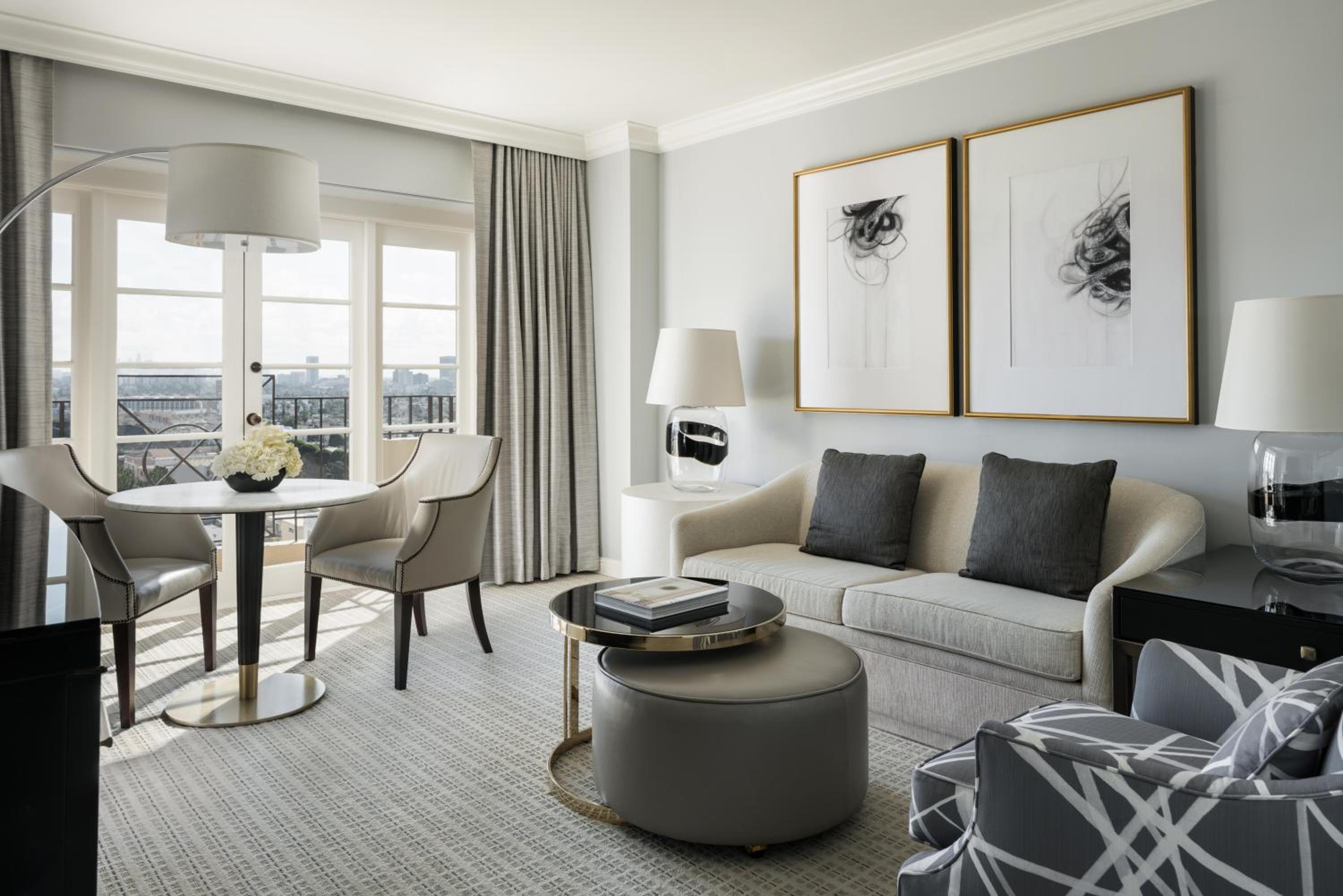 Hollywood Suite with King Bed photo 3