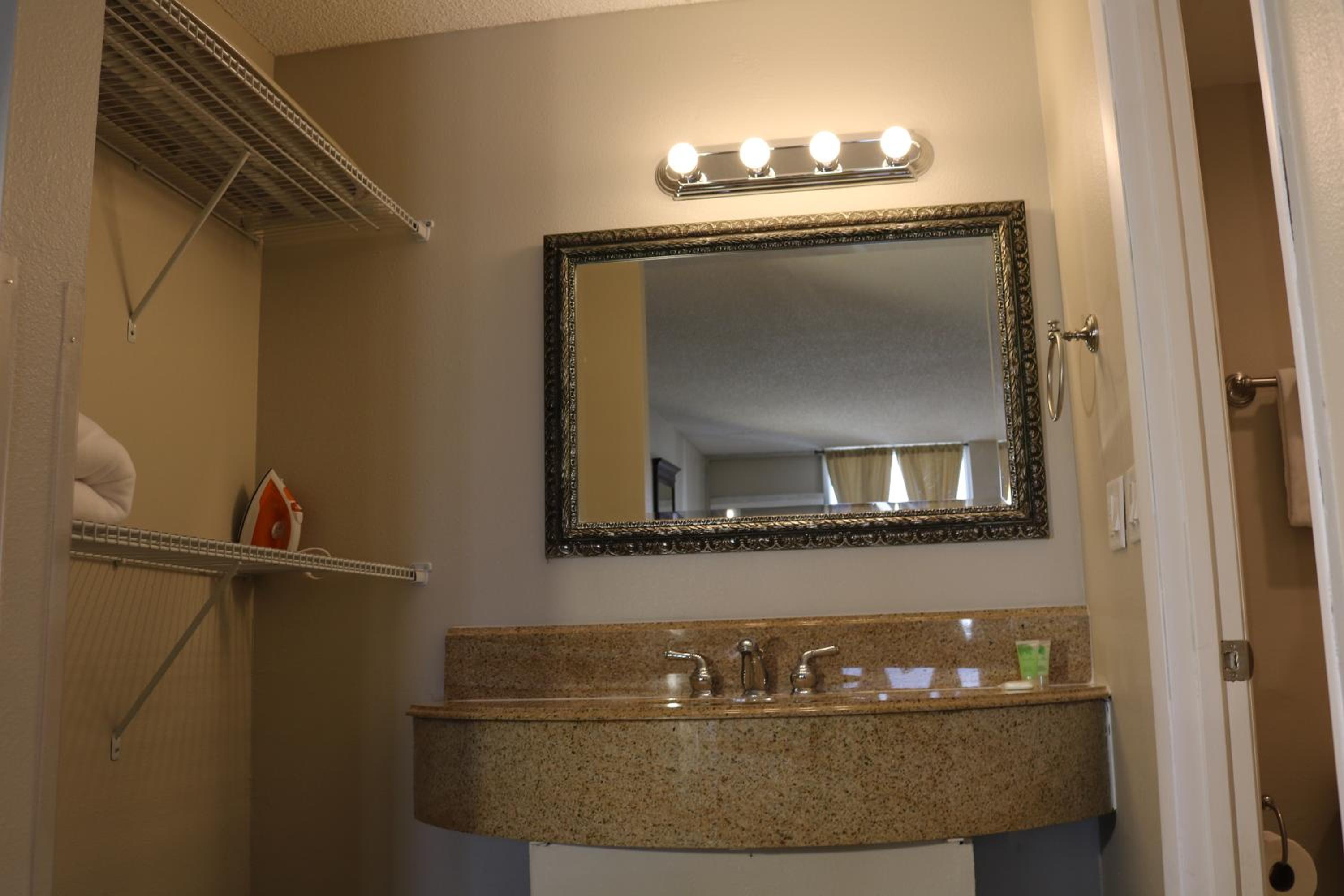 King Room - Photo 17