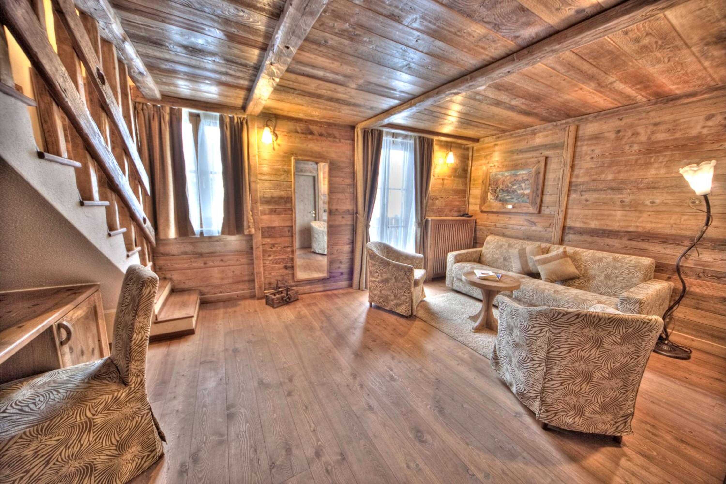 Suite - Split Level photo 2