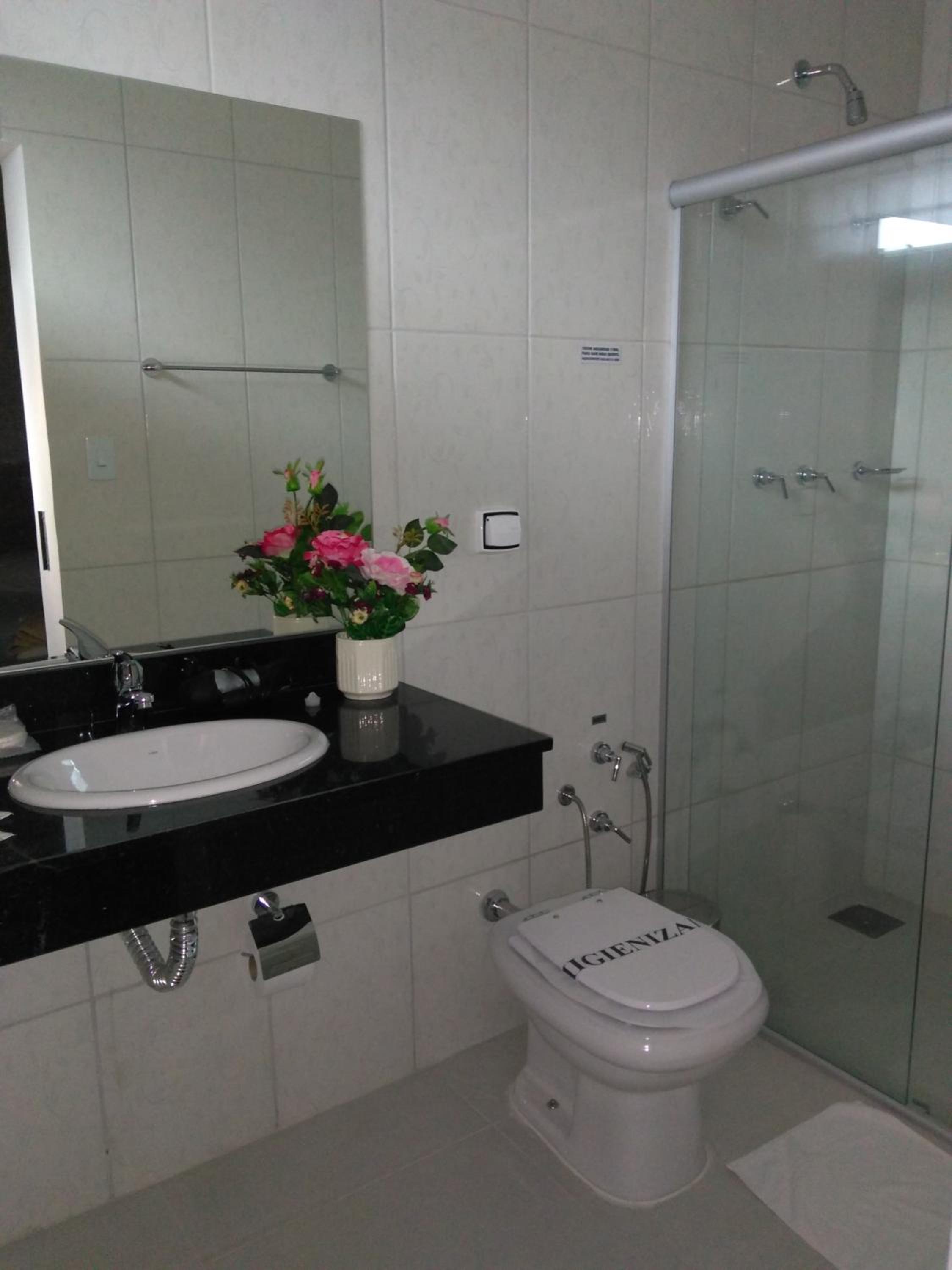 Deluxe Suite - Photo 6