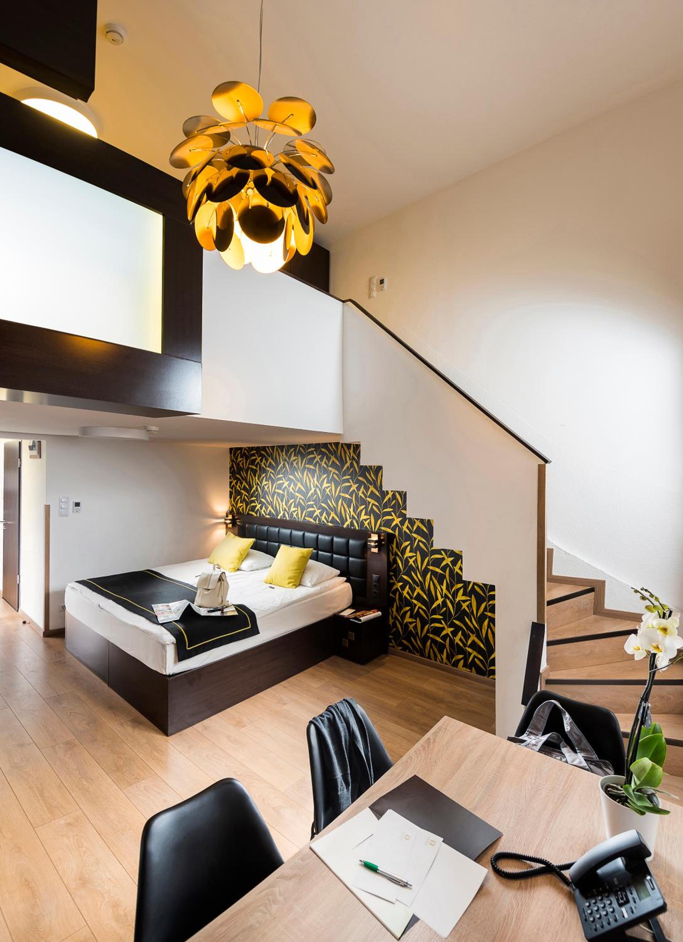 On-Site Apartment - Photo 7