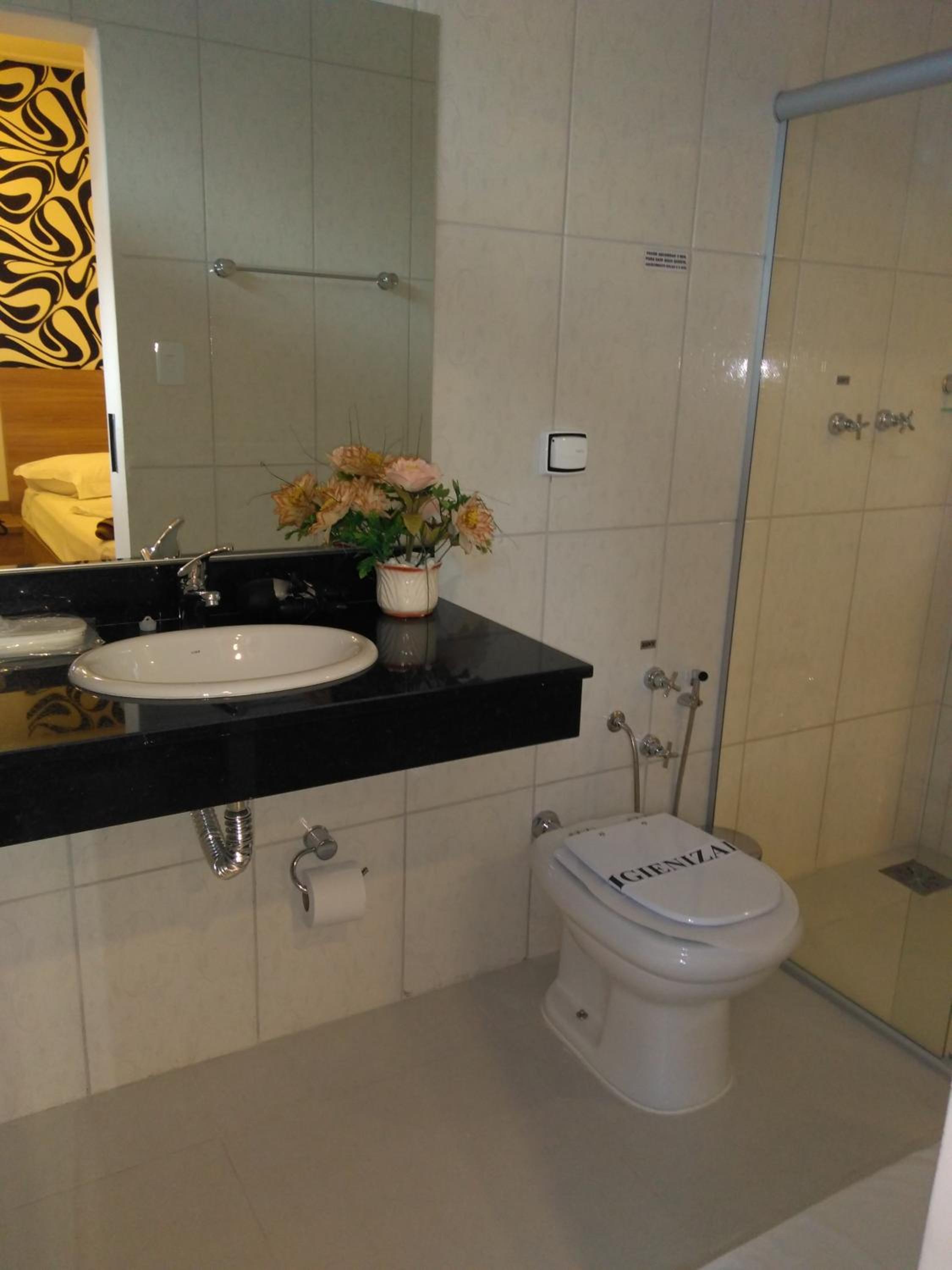 Deluxe Suite - Photo 3