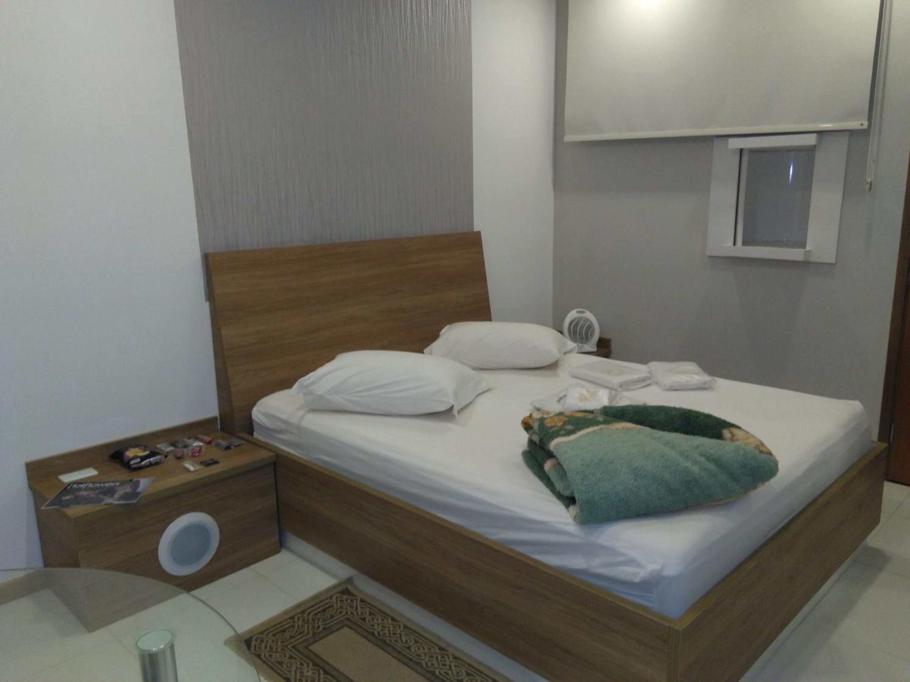 Deluxe Suite - Photo 5