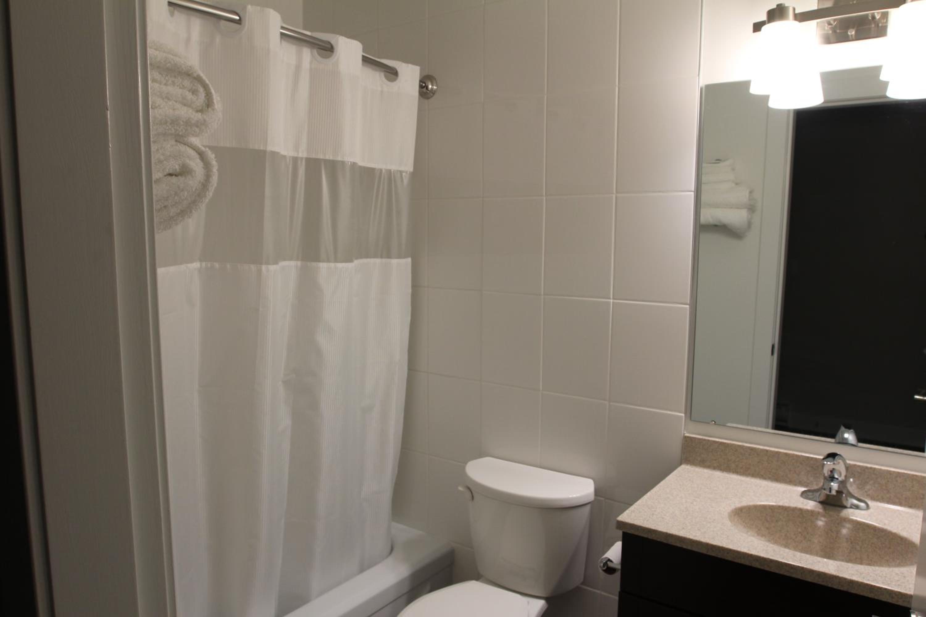 Queen Suite photo 3