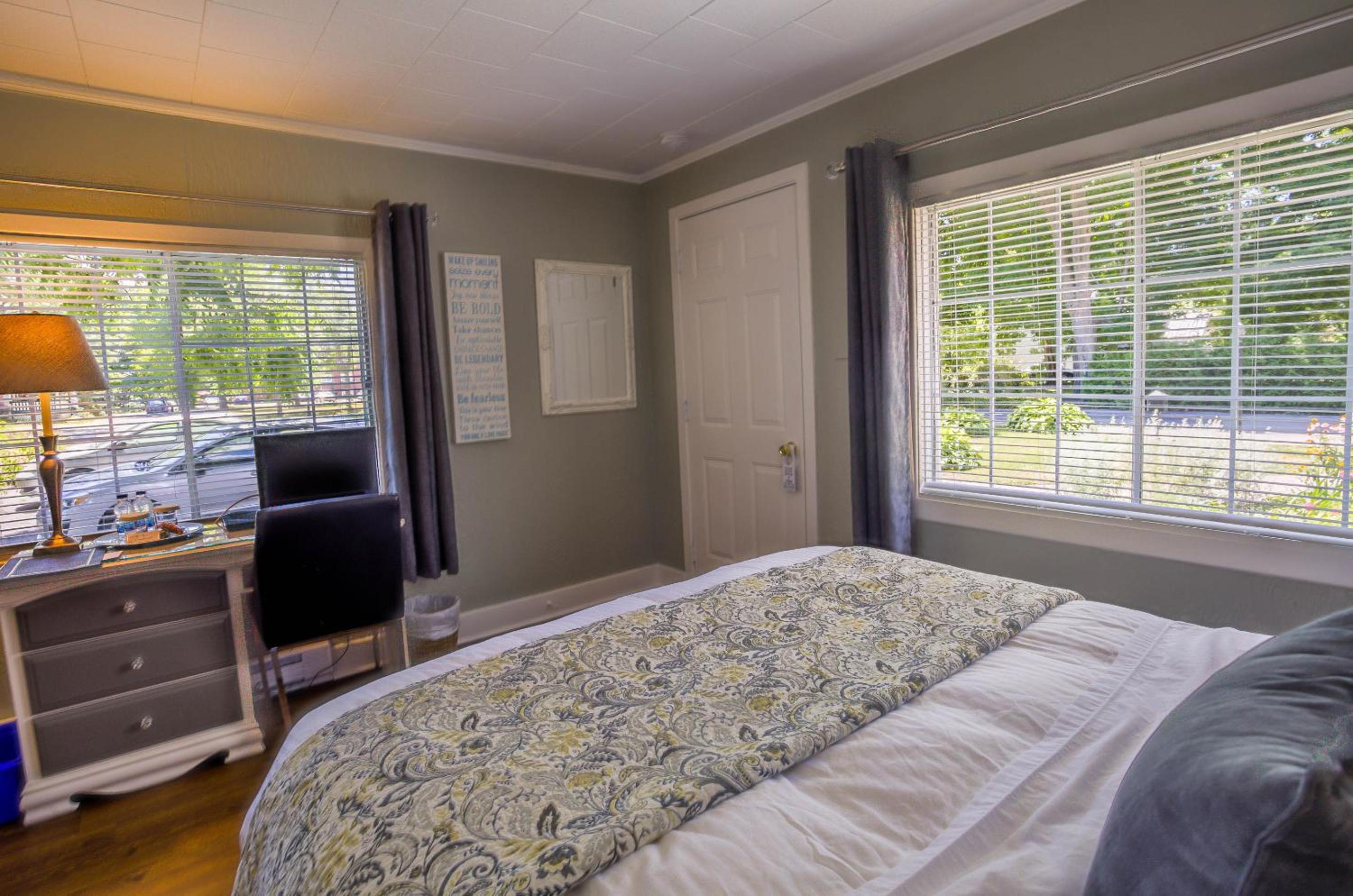 Suite with Garden View photo 3