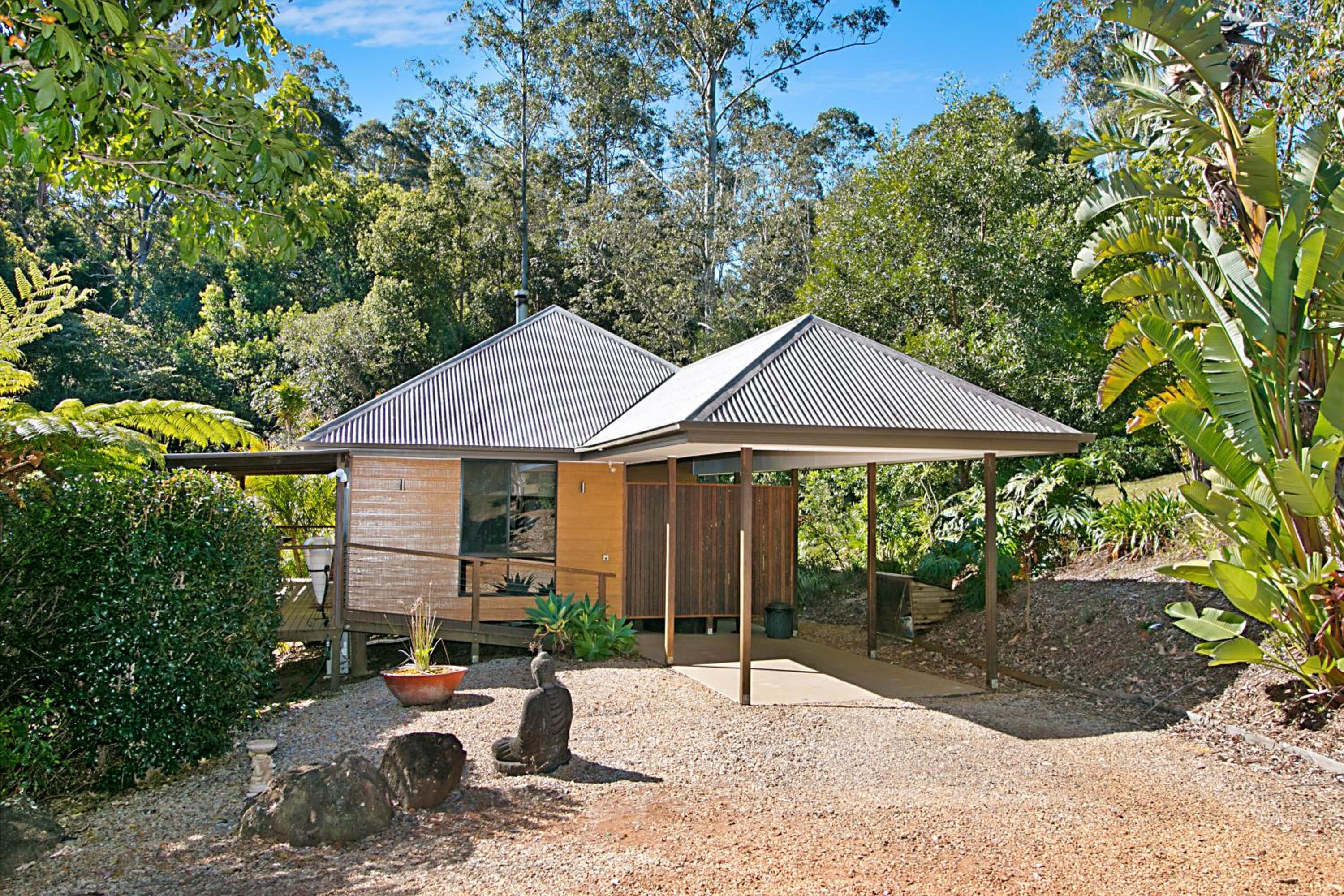 Rainforest One-Bedroom Cottage with Hot Tub photo 2