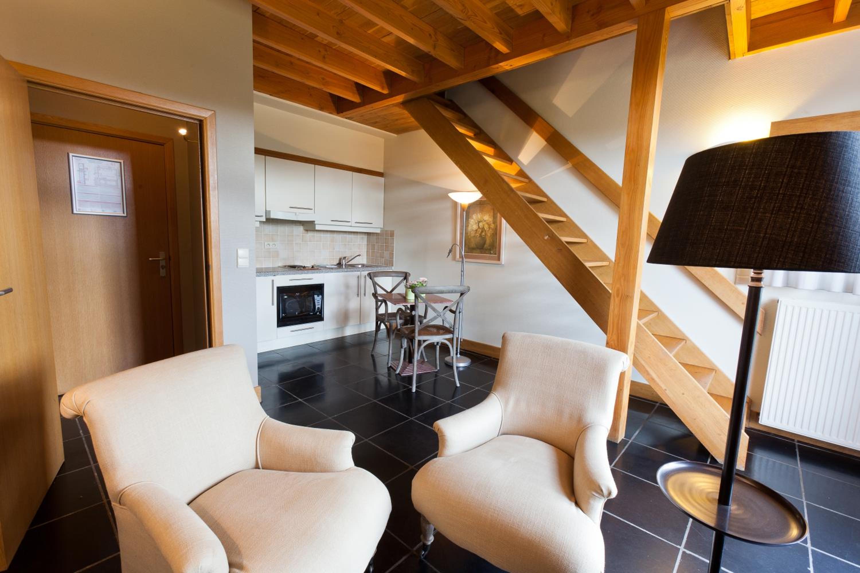 Luxury Suite - Photo 4