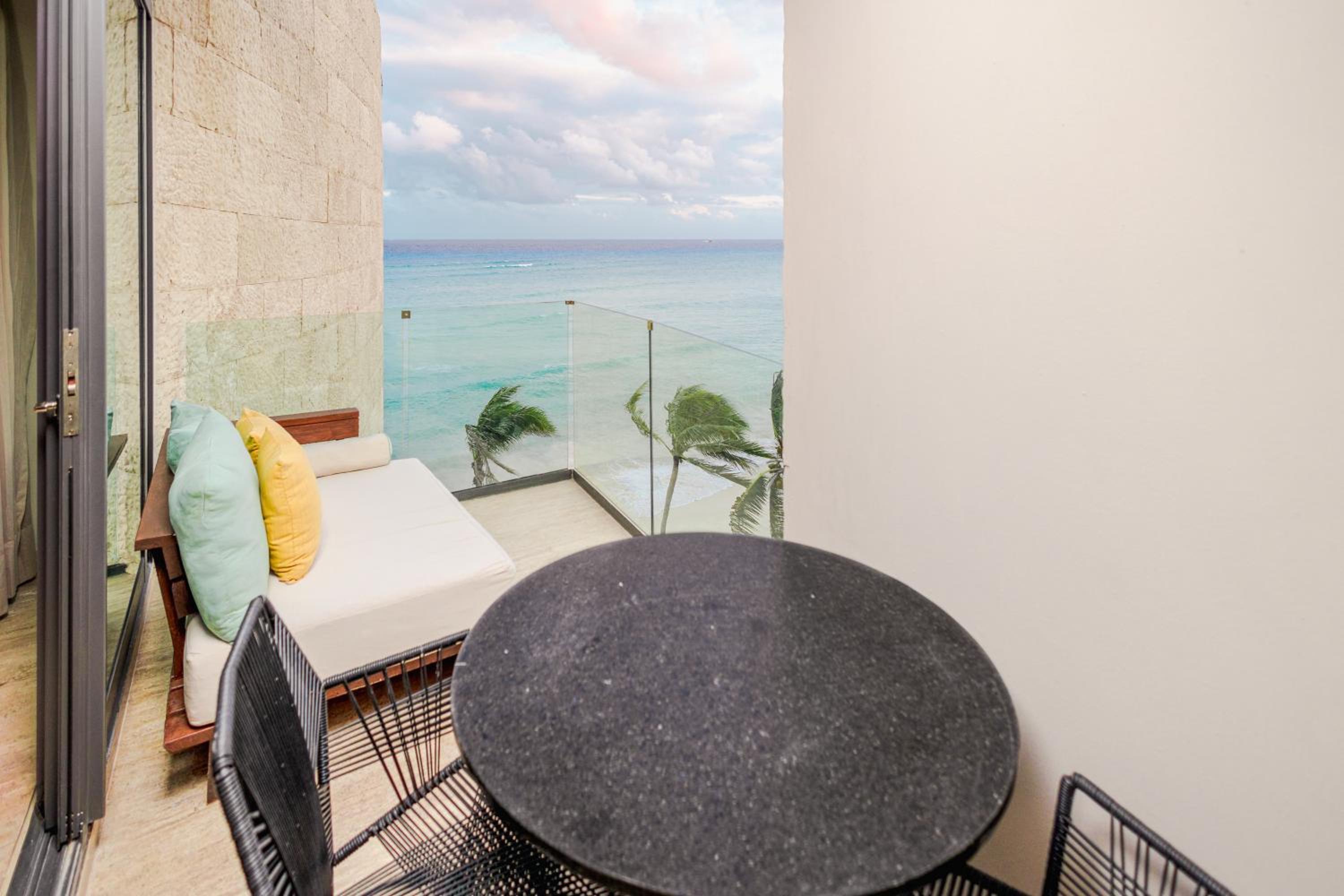King Room with One King Bed and Partial Ocean View - Beach House