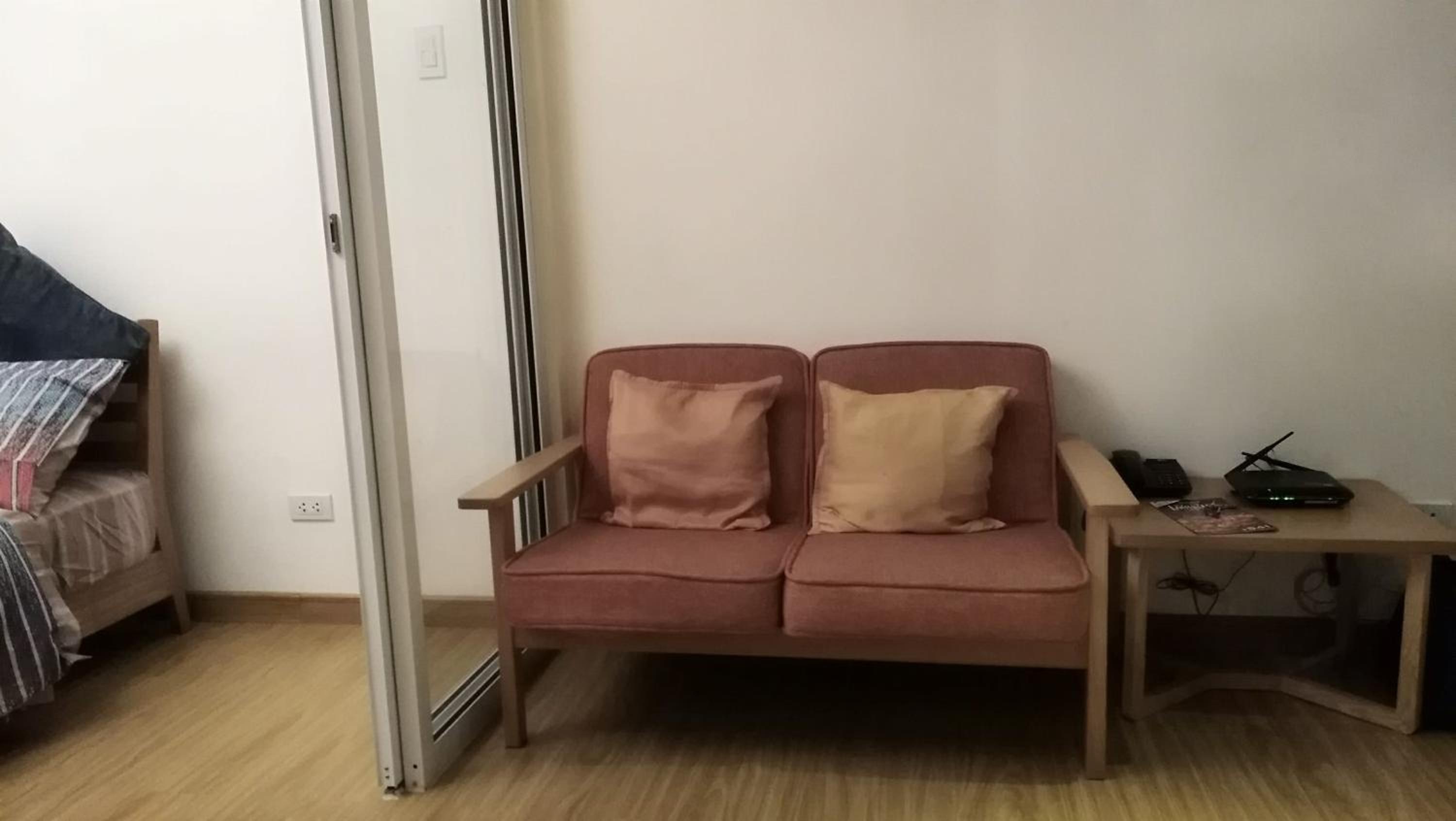 One-Bedroom Apartment - Photo 3