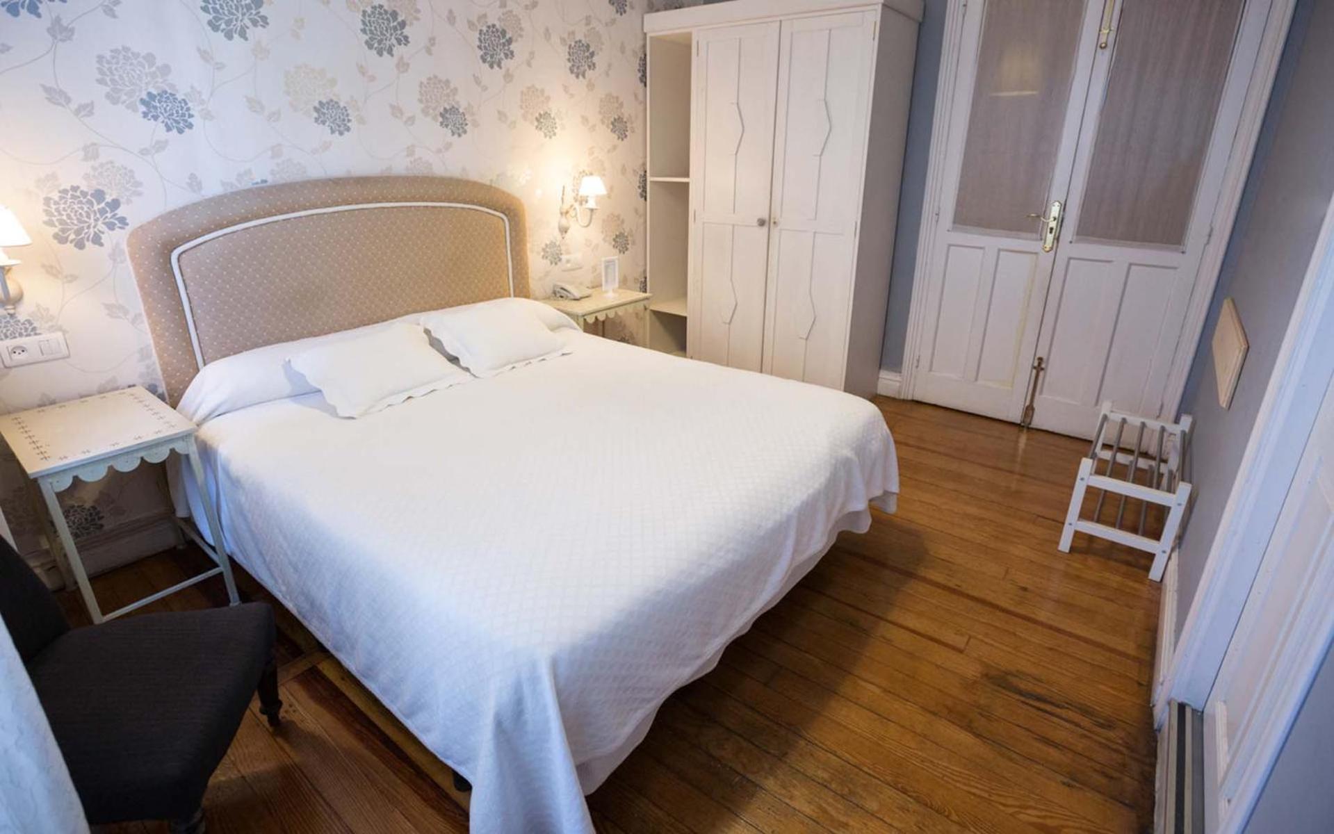 Double Room - Photo 1
