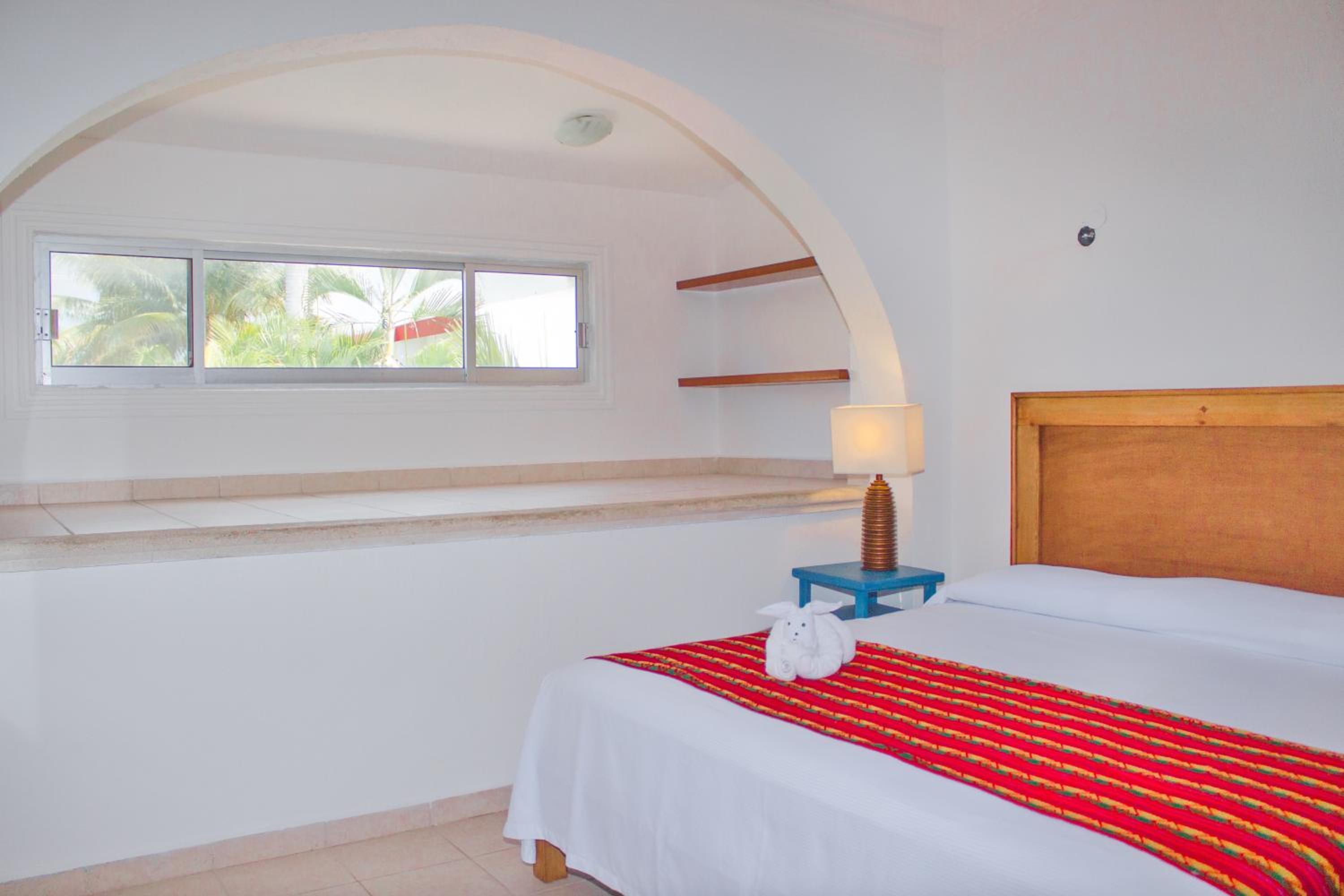 Four-bedroom Villa in Downtown Cozumel - Villas Colibri 5