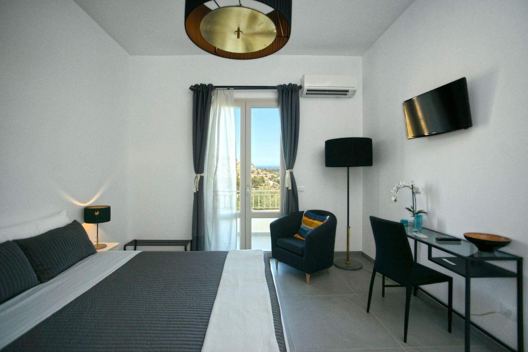 Triple Room with Balcony photo 3