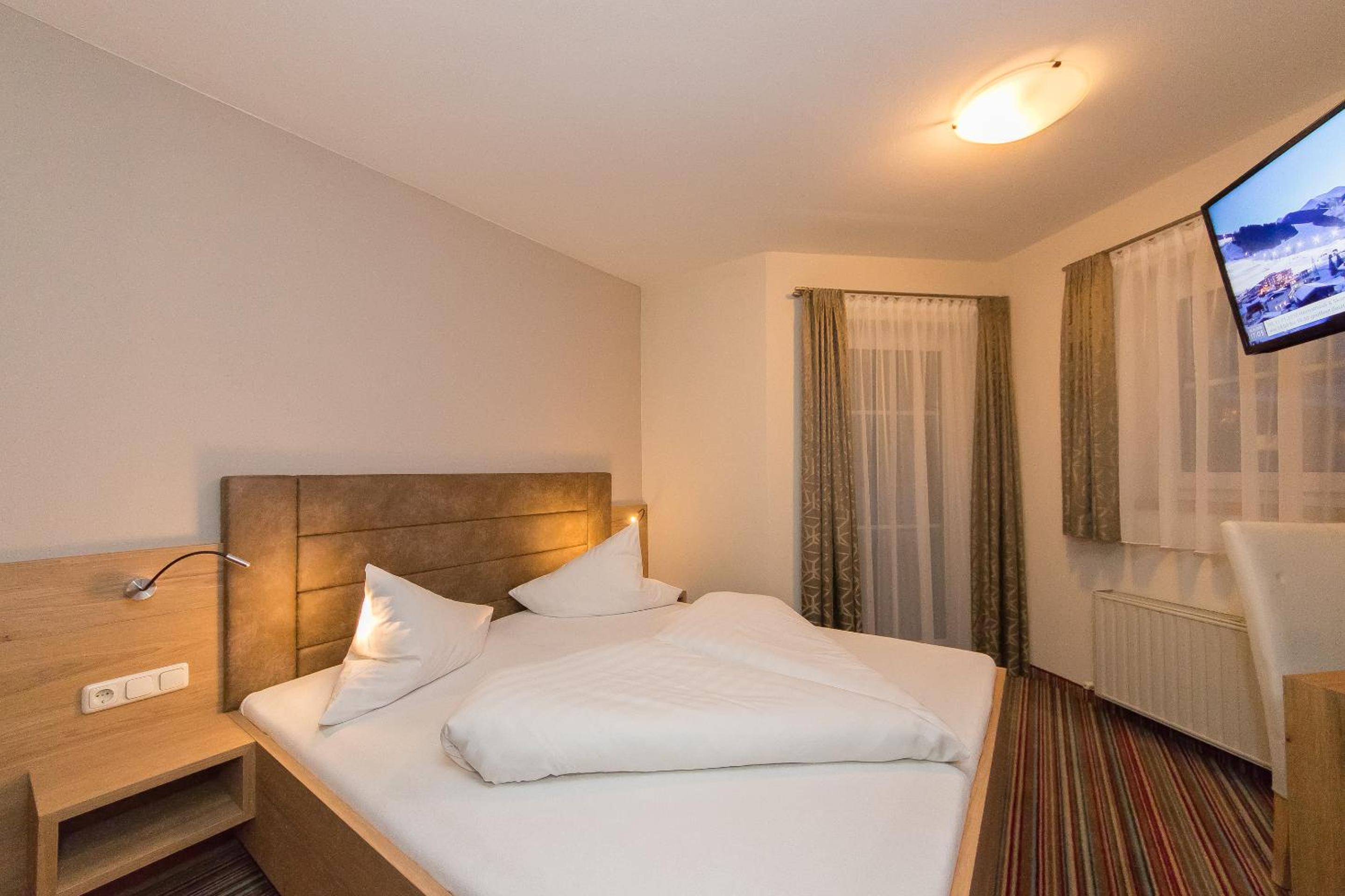 Two-Bedroom Apartment - Photo 4