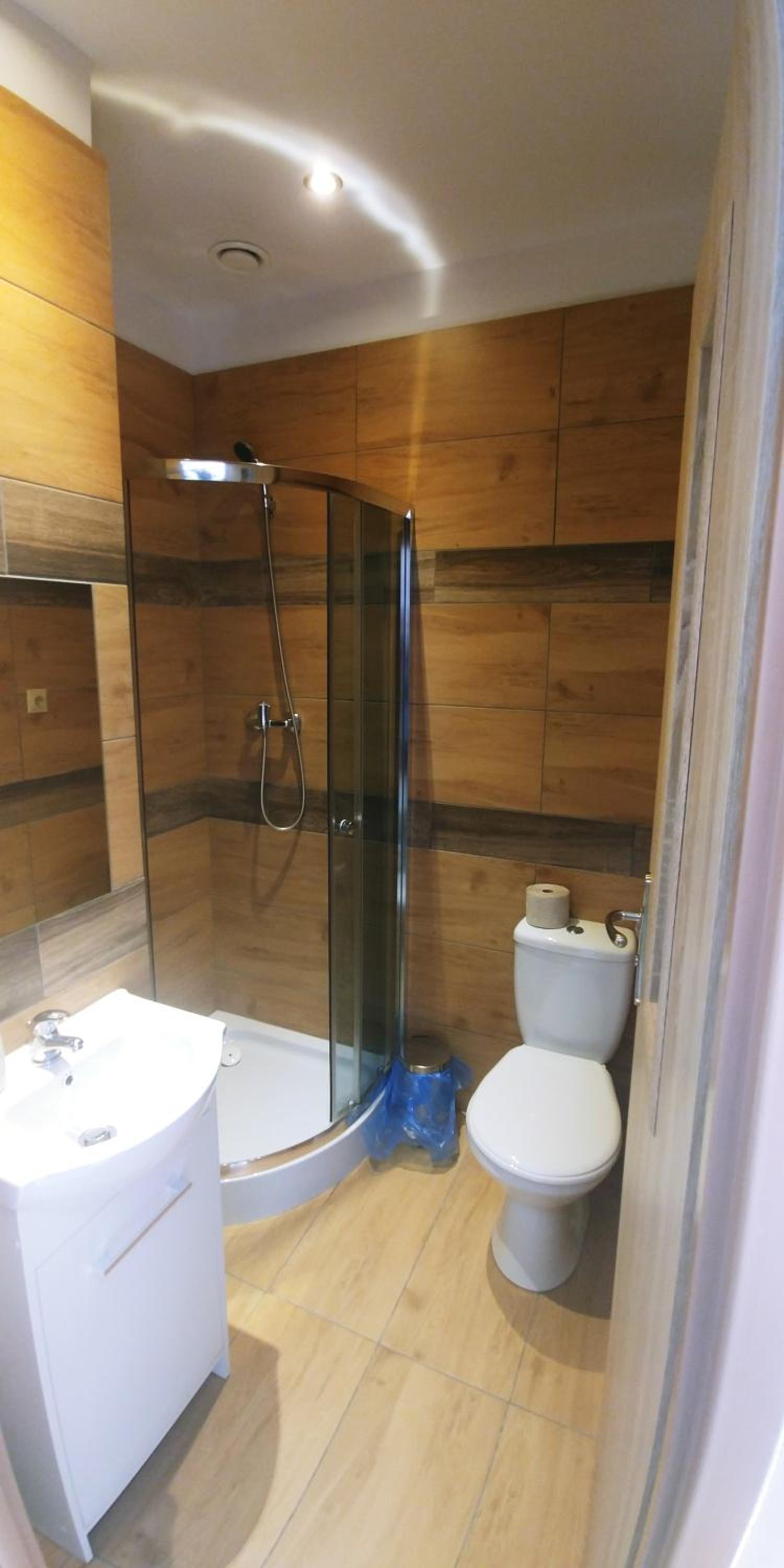 Classic Double Room with Shower - Photo 7