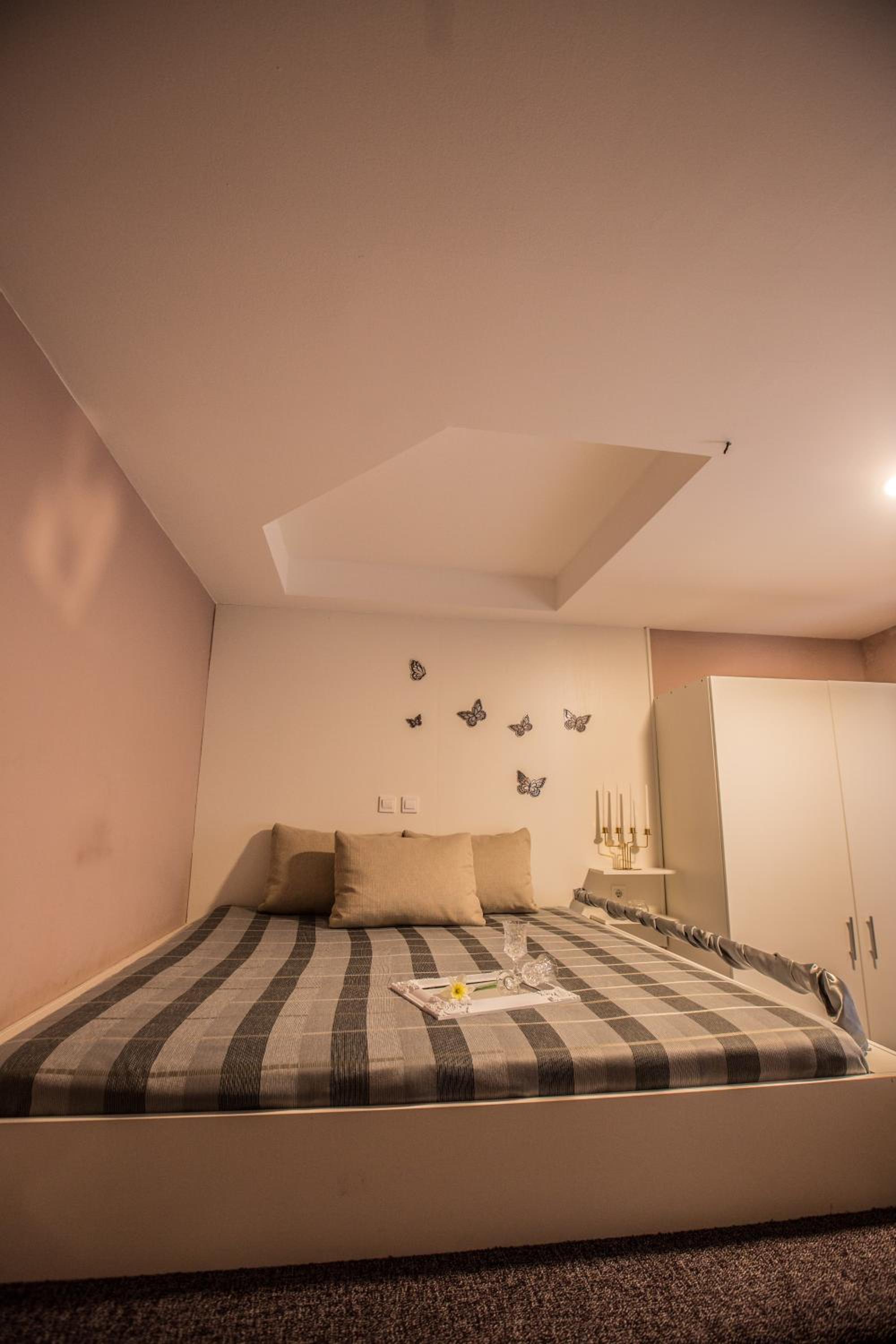 Double or Twin Room - Photo 14