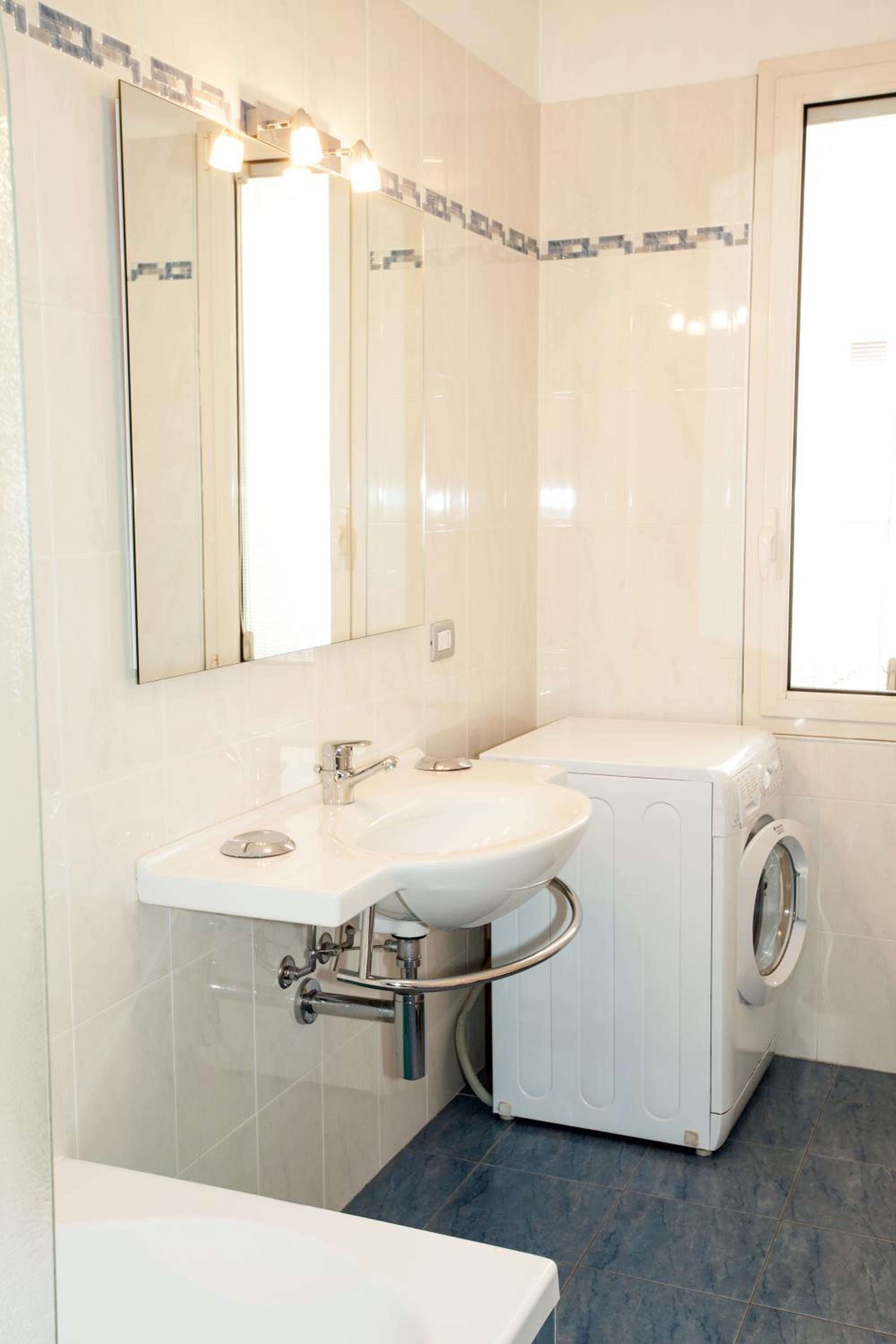 One-Bedroom Apartment - Photo 19