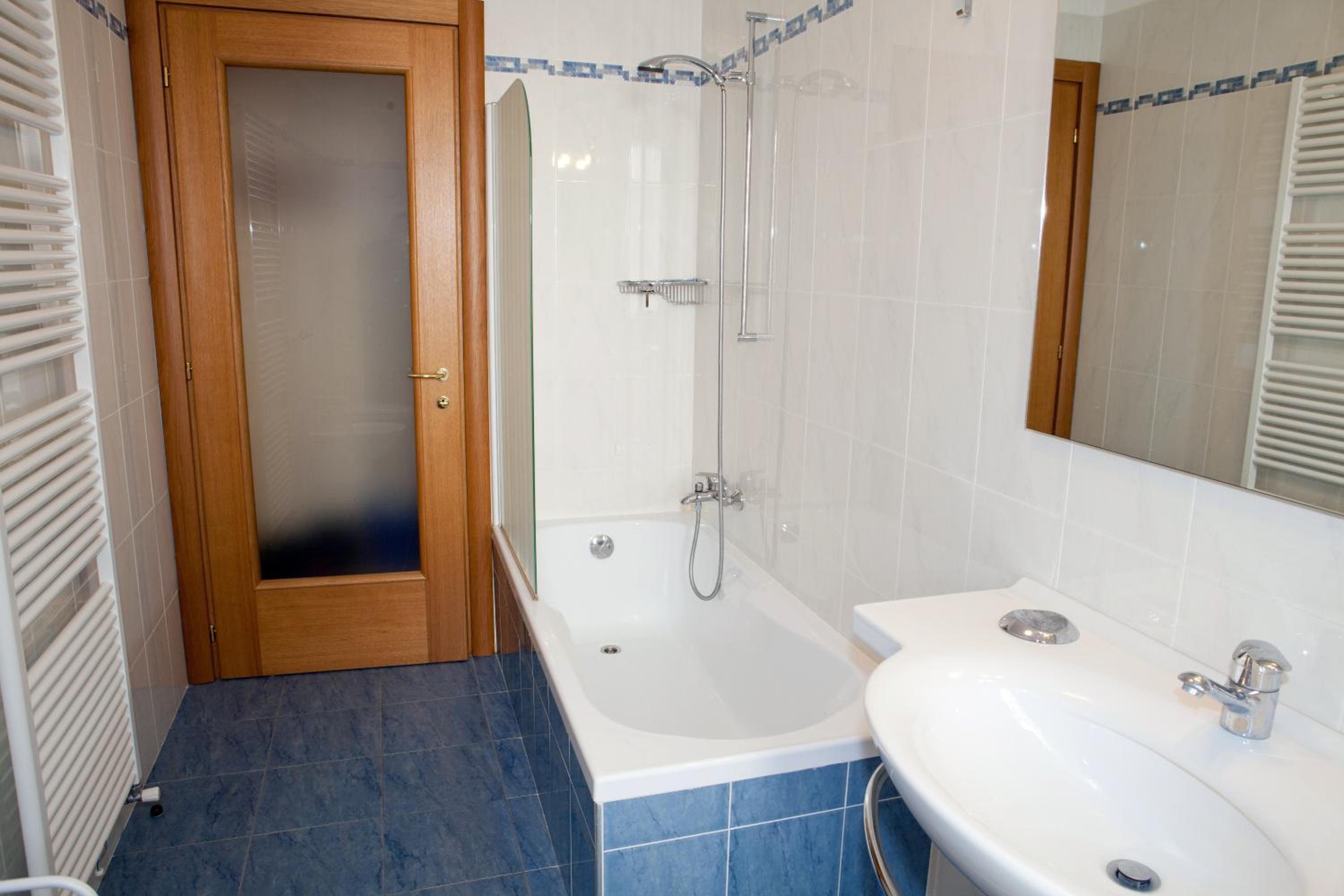 One-Bedroom Apartment - Photo 20