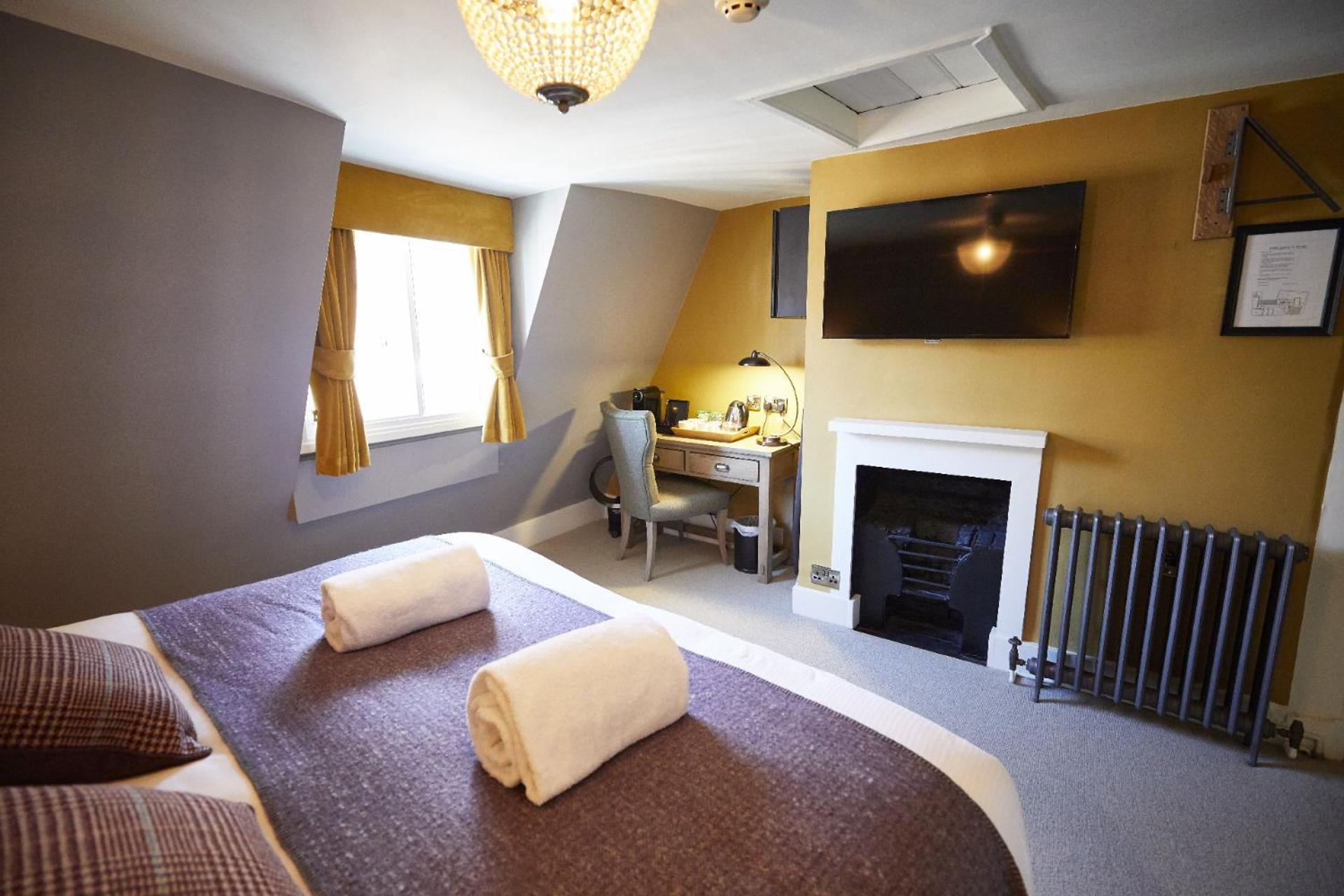 Superior Double or Twin Room photo 3