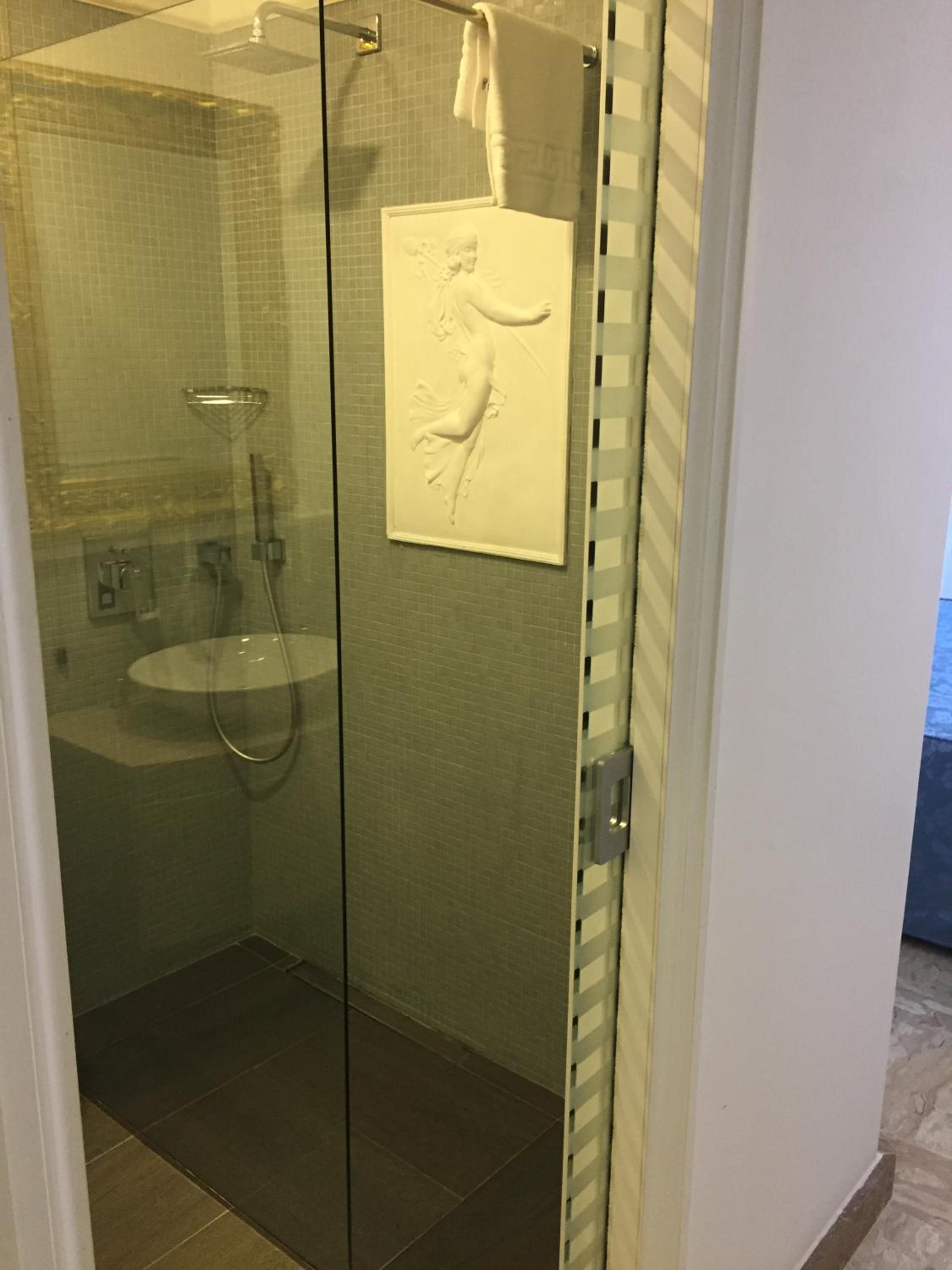 Deluxe Room - Photo 3