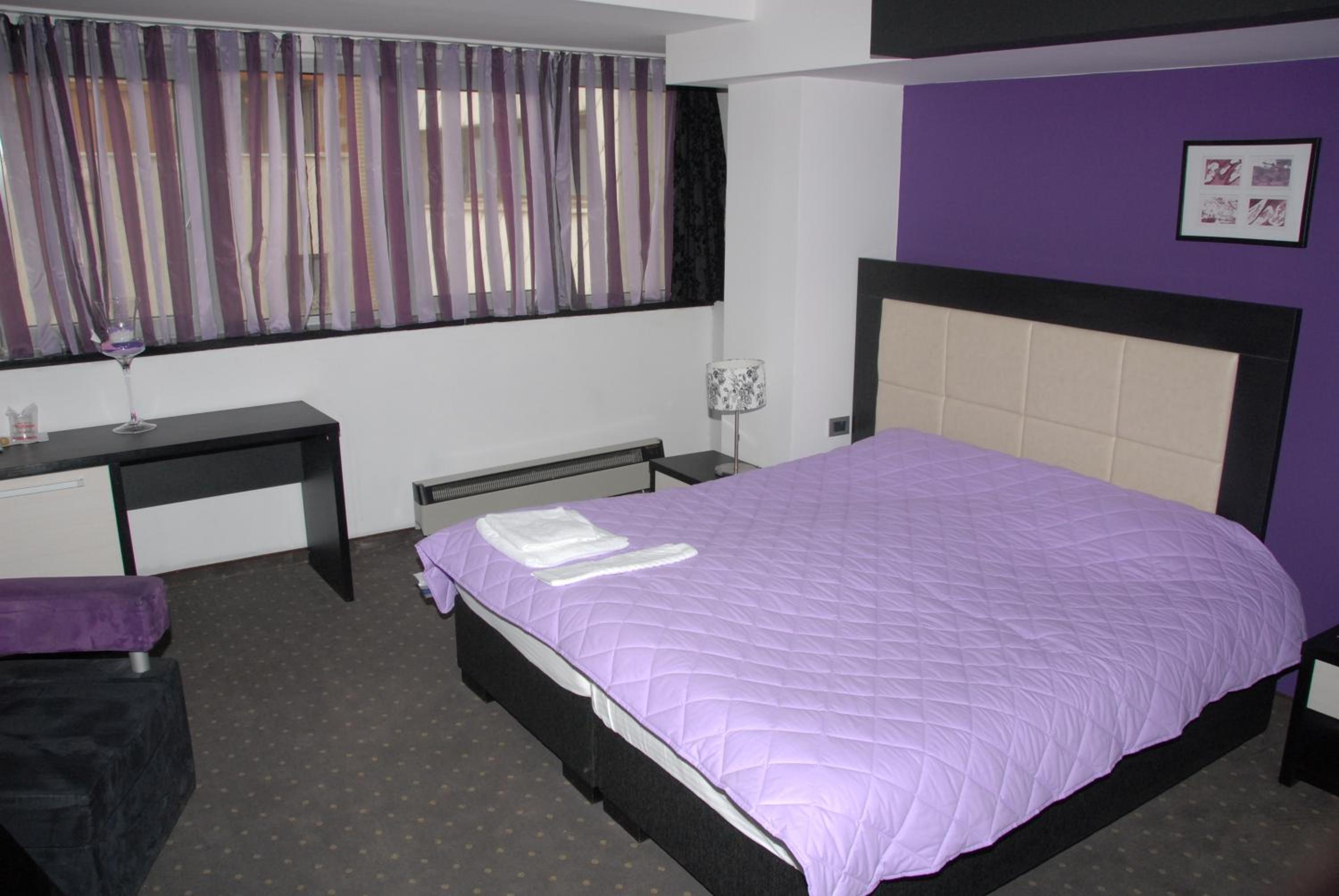 Double or Twin Room photo 3