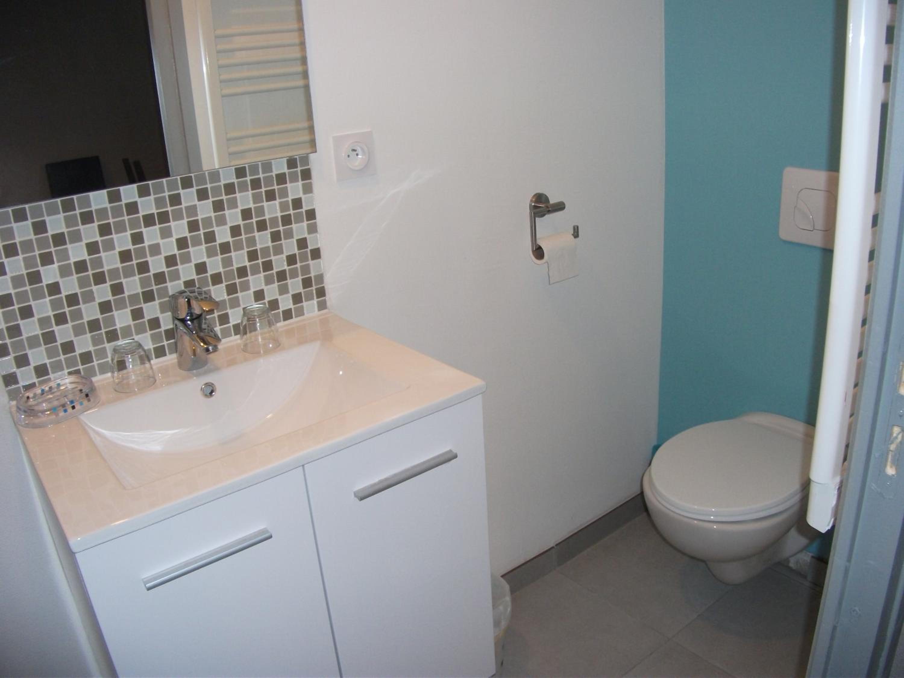 Double Room with Private Bathroom photo 2