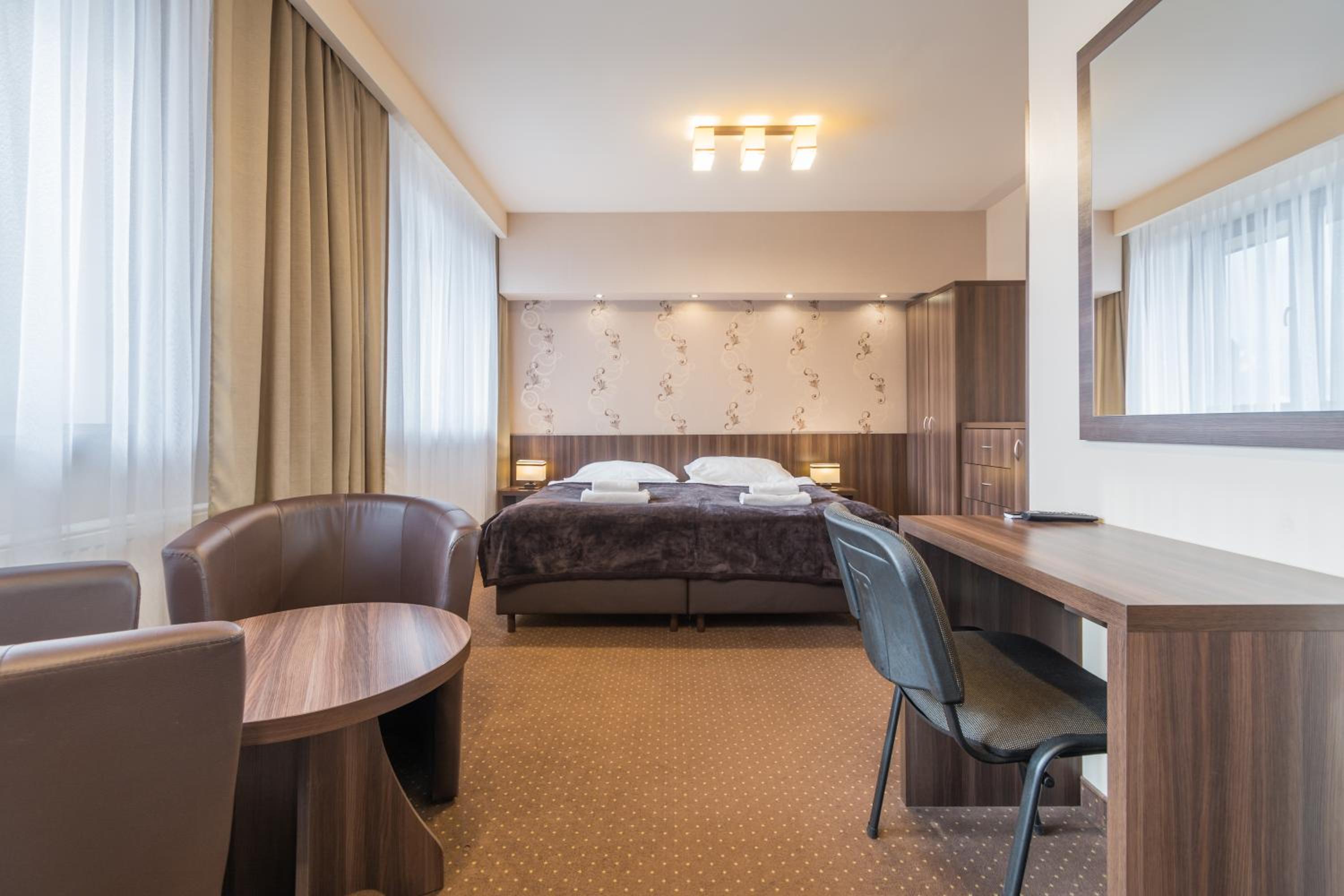 Triple Room with Balcony - Photo 3