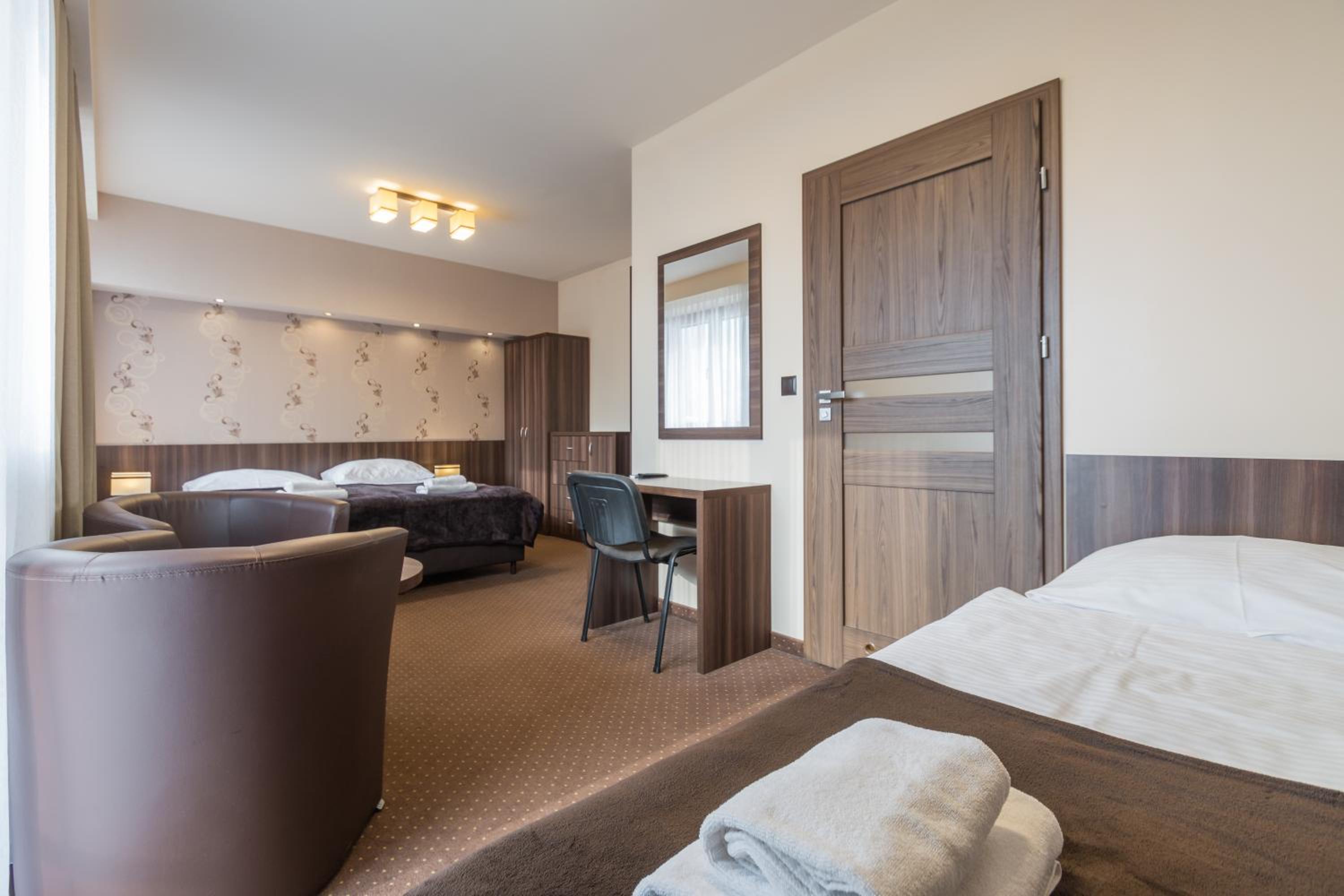 Triple Room with Balcony - Photo 1