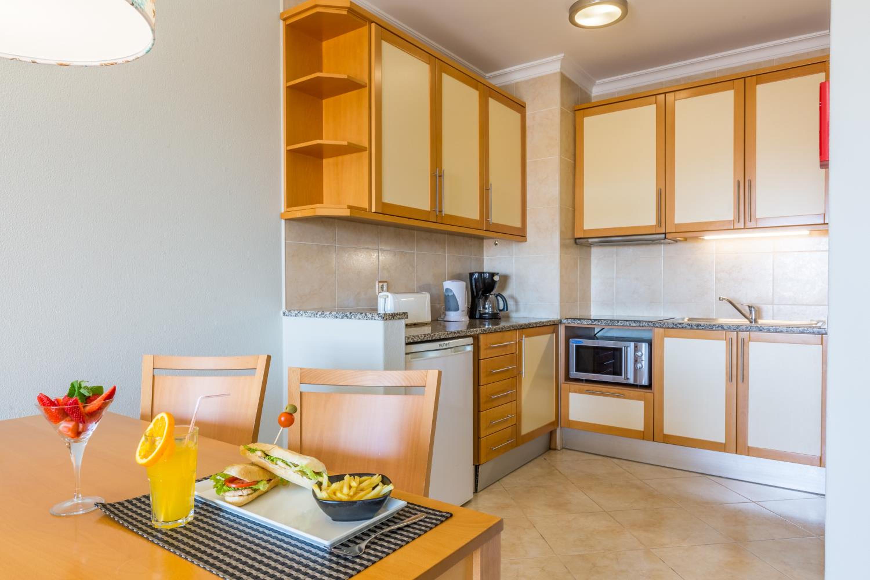 One-Bedroom Apartment - Photo 16