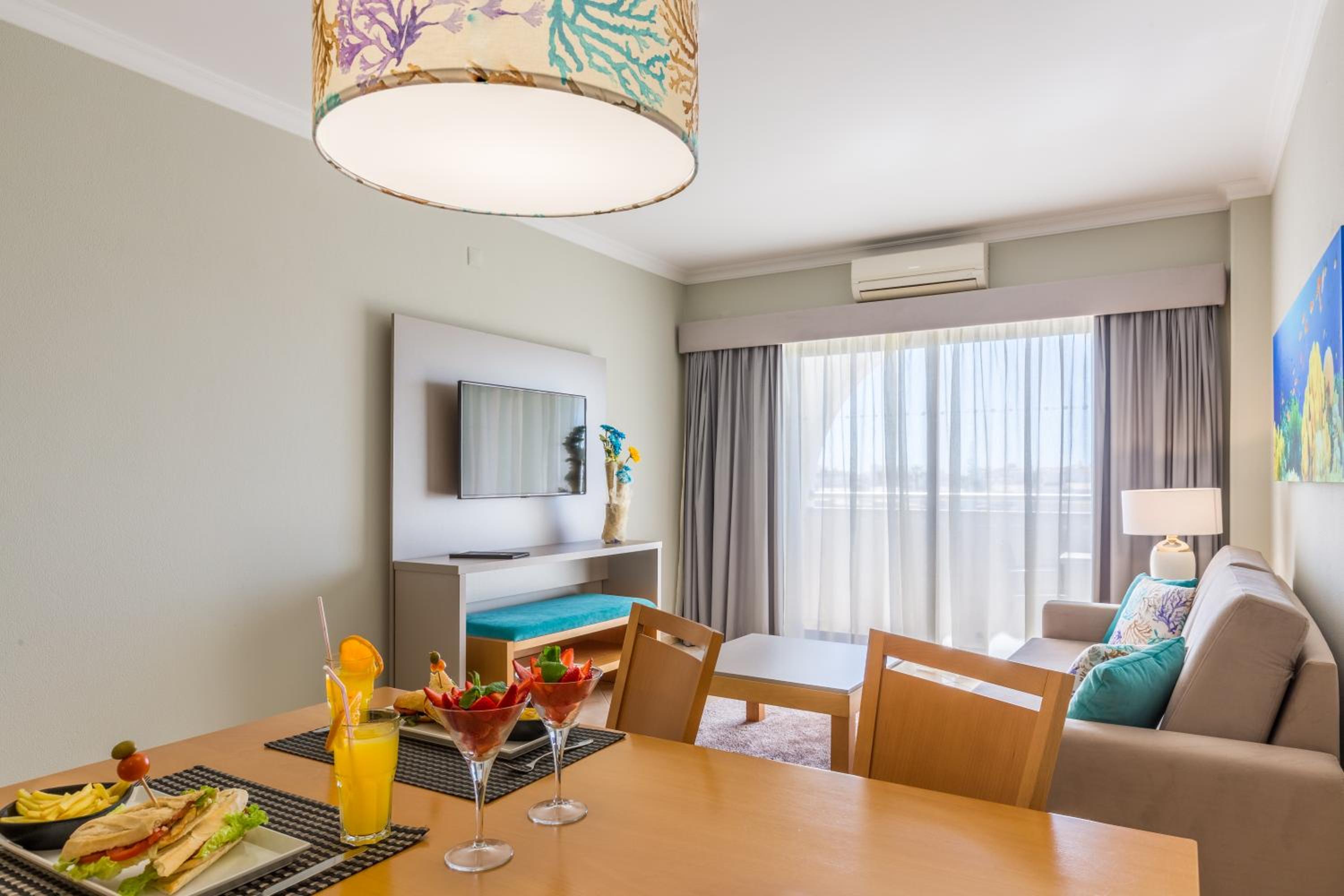 One-Bedroom Apartment - Photo 14