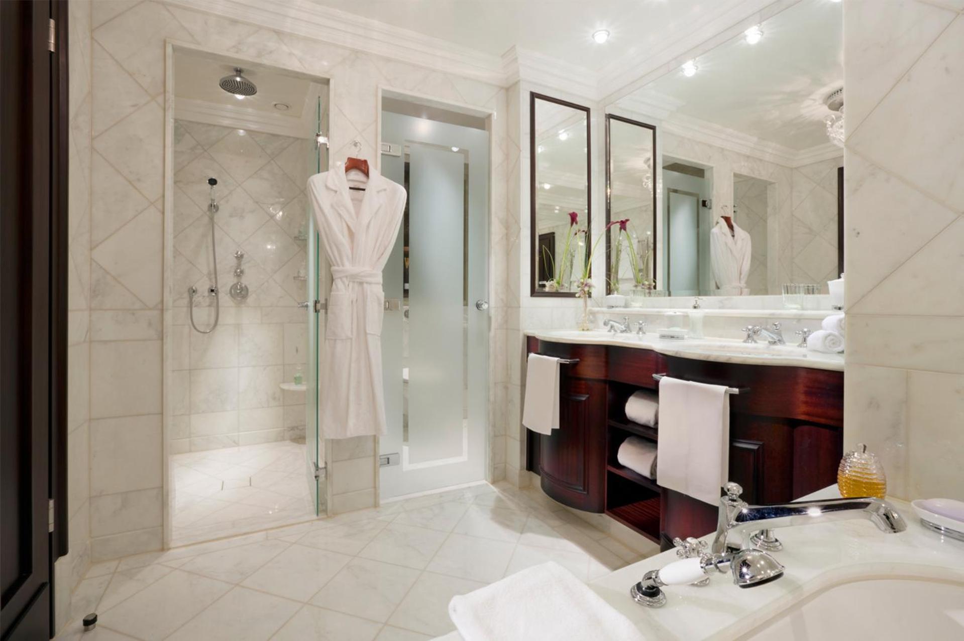 Deluxe King or Twin Room photo 3