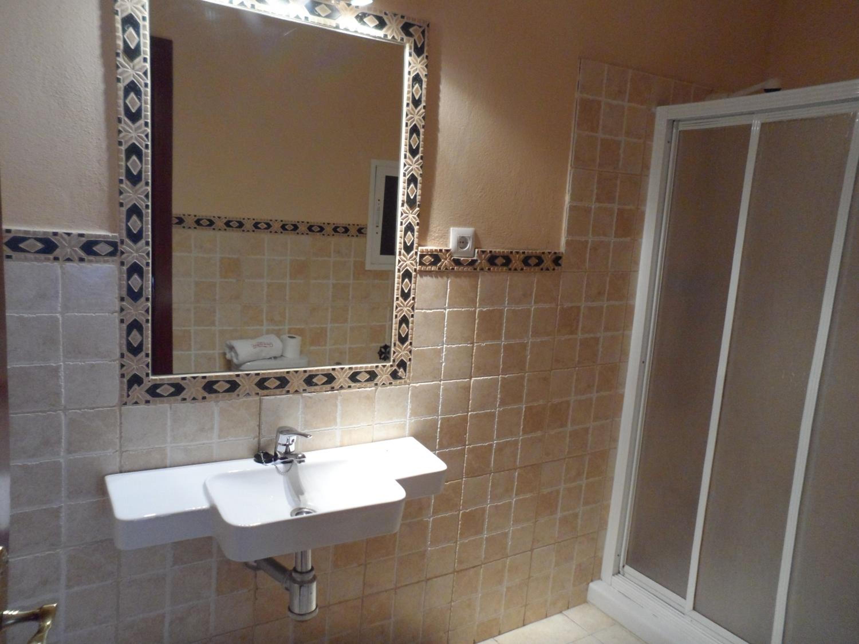 Triple Room - Photo 7